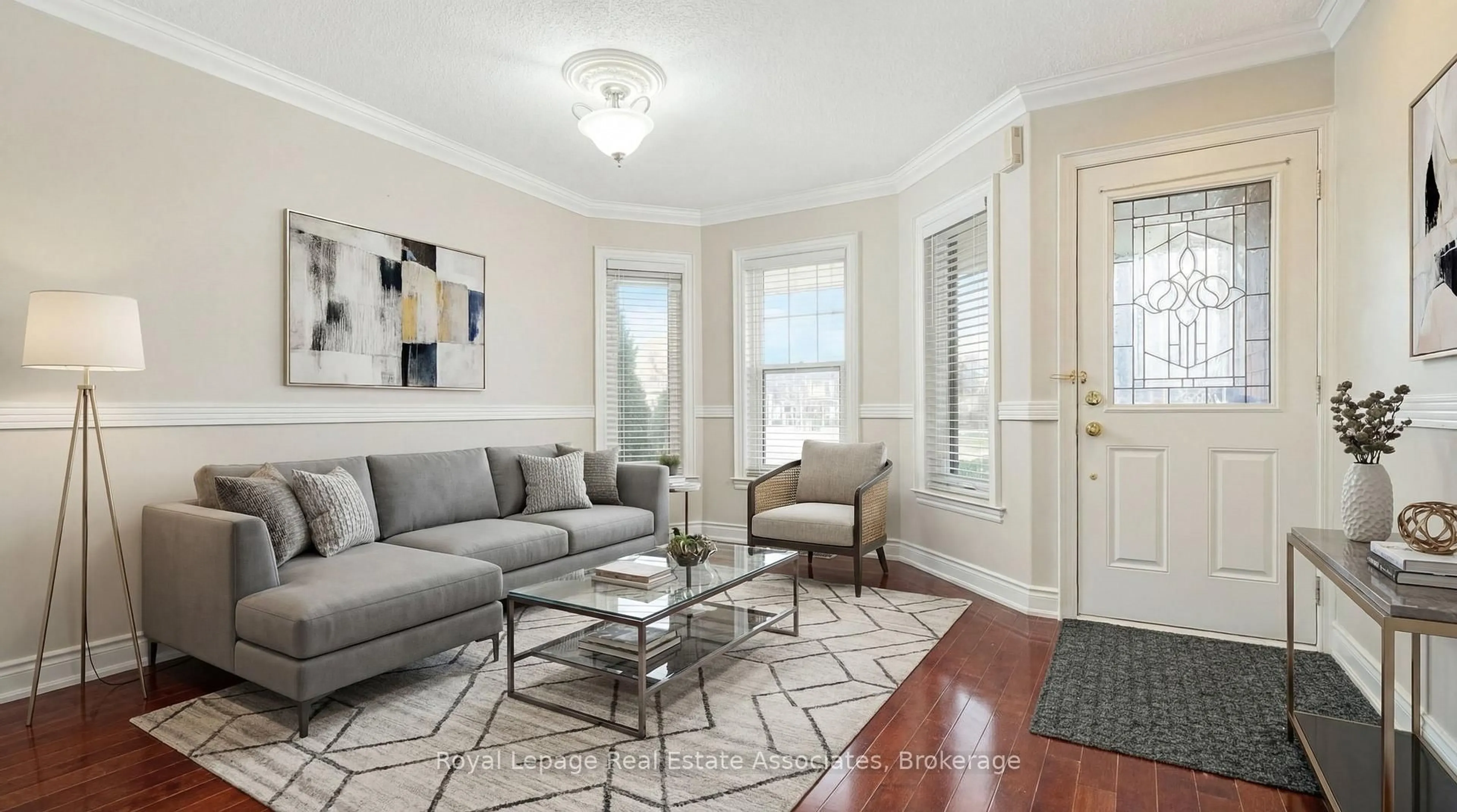 Living room with furniture, unknown for 852 Luxton Dr, Milton Ontario L9T 6Y3