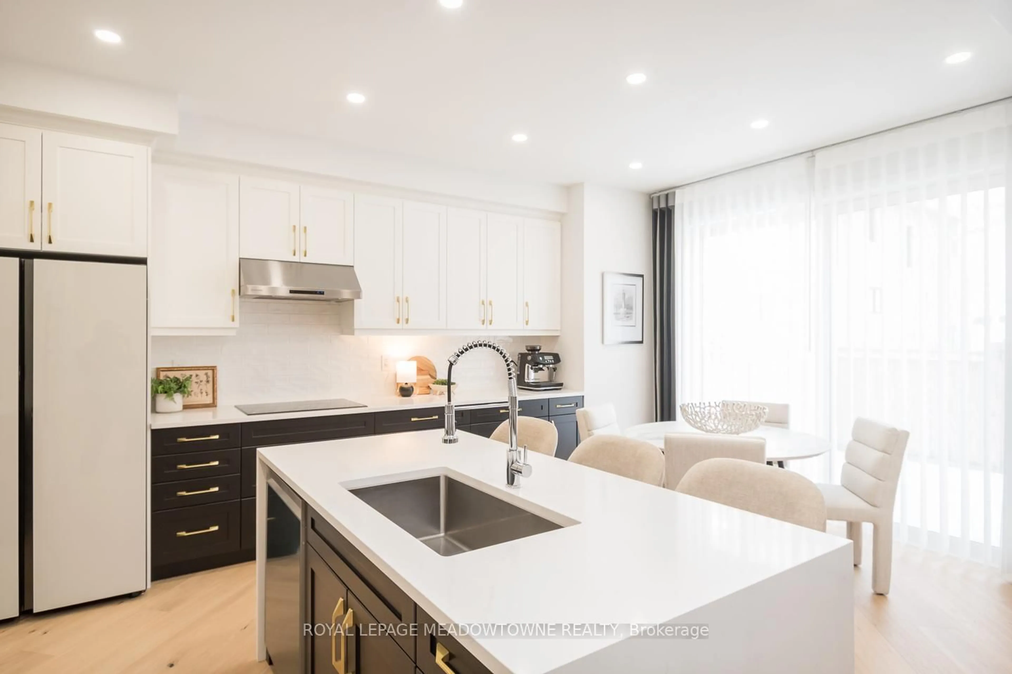 Open concept kitchen, unknown for 1281 Muskoka Hts, Milton Ontario L9E 1Z1