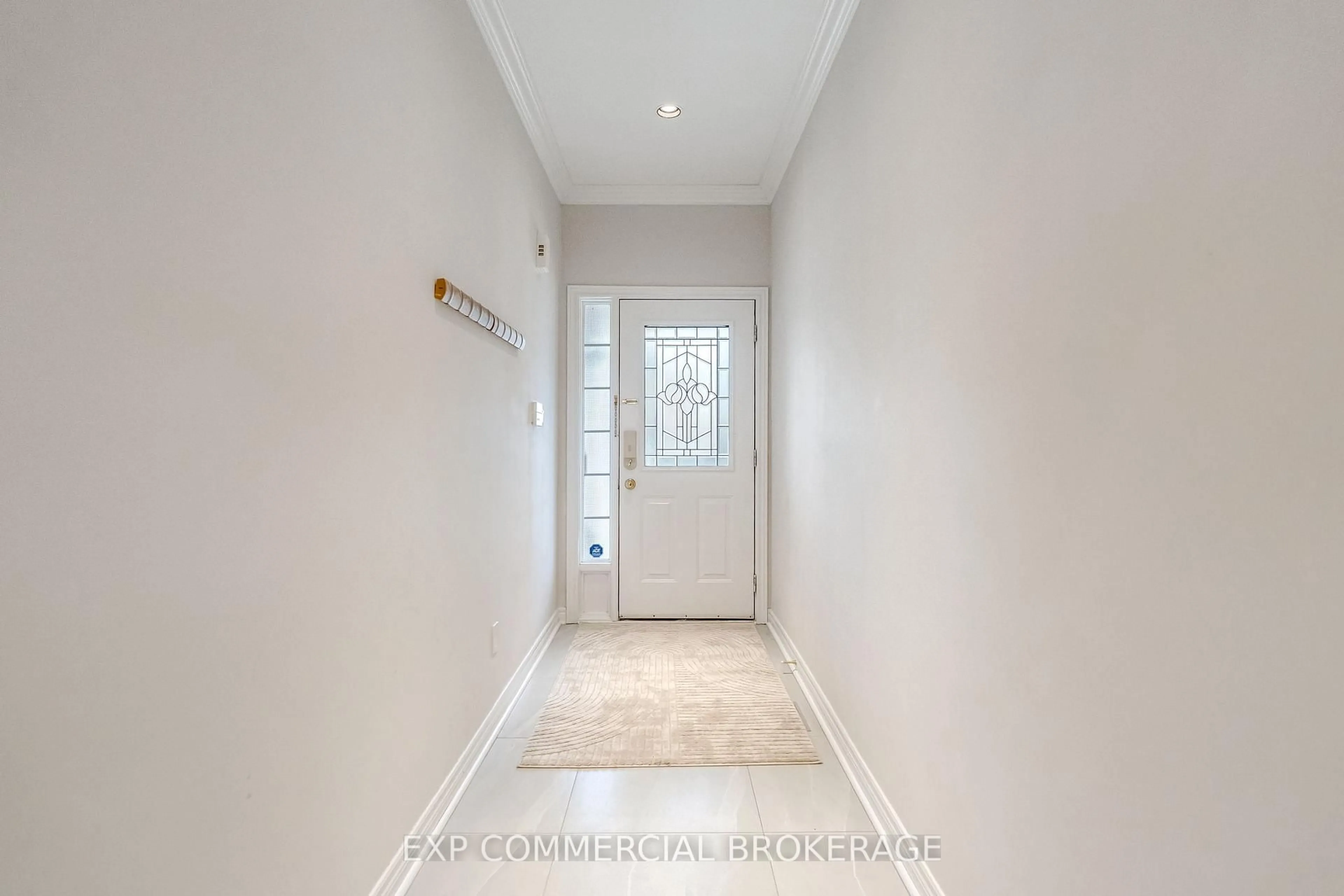 Indoor entryway for 2264 Highcroft Rd, Oakville Ontario L6M 4Y4