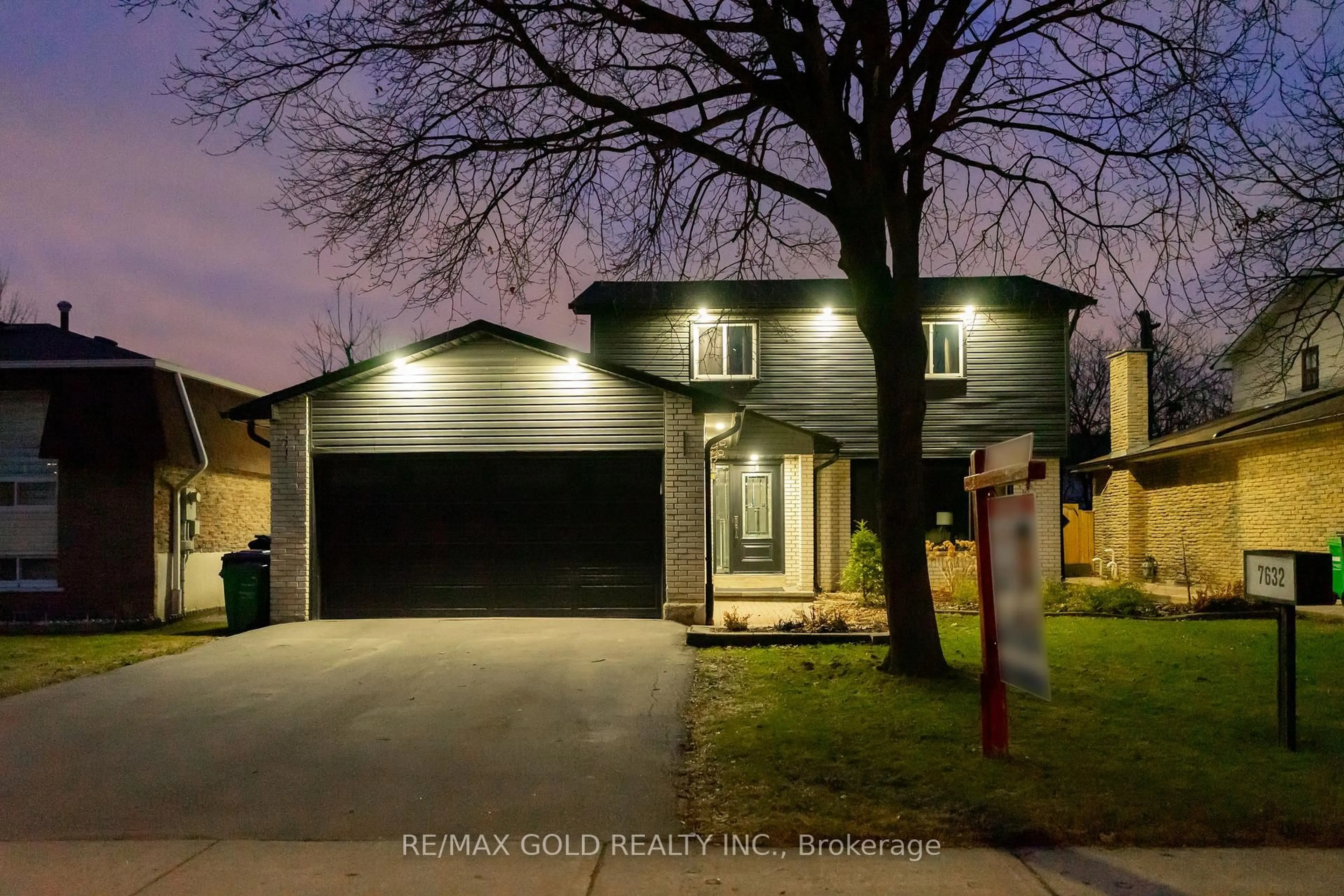 Unknown for 7632 Netherwood Rd, Mississauga Ontario L4T 2P1