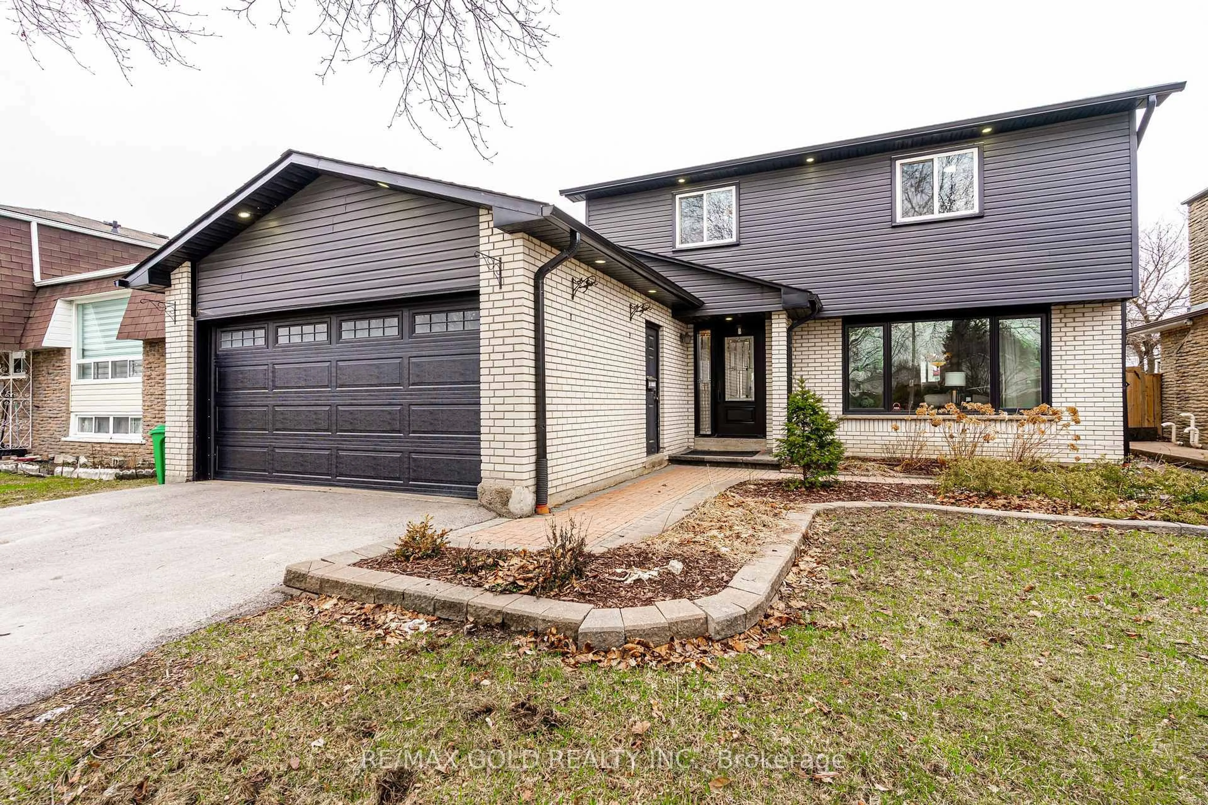 Home with brick exterior material, street for 7632 Netherwood Rd, Mississauga Ontario L4T 2P1