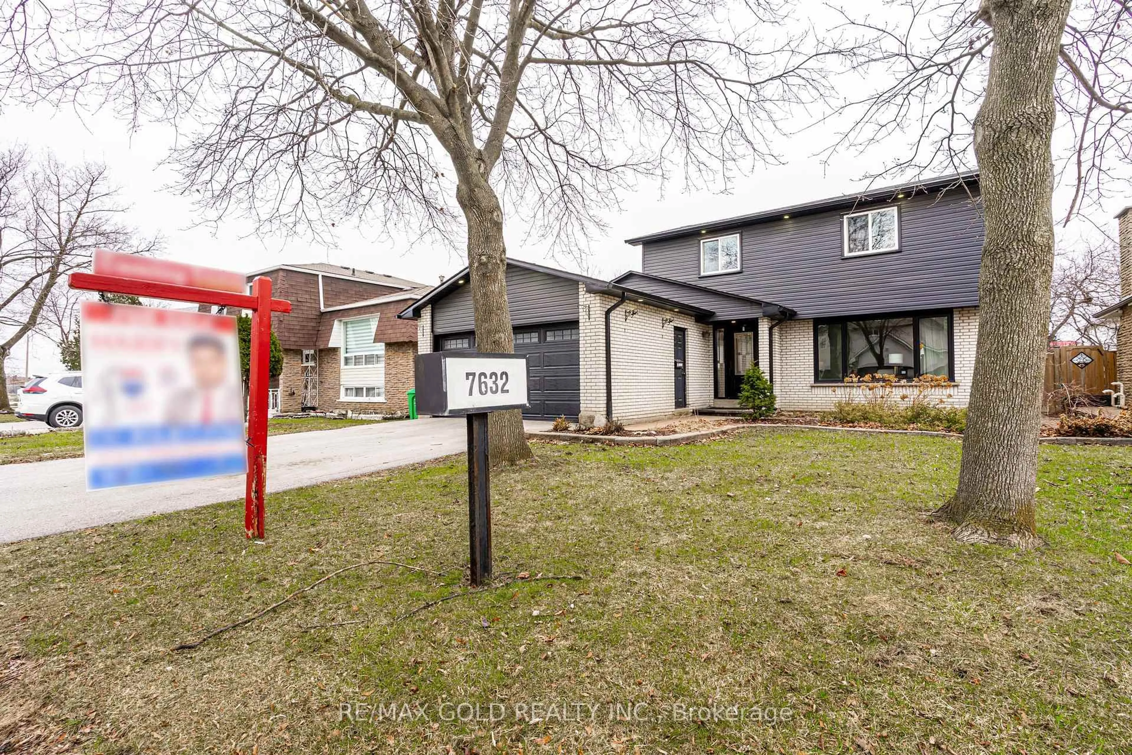 Home with brick exterior material, street for 7632 Netherwood Rd, Mississauga Ontario L4T 2P1