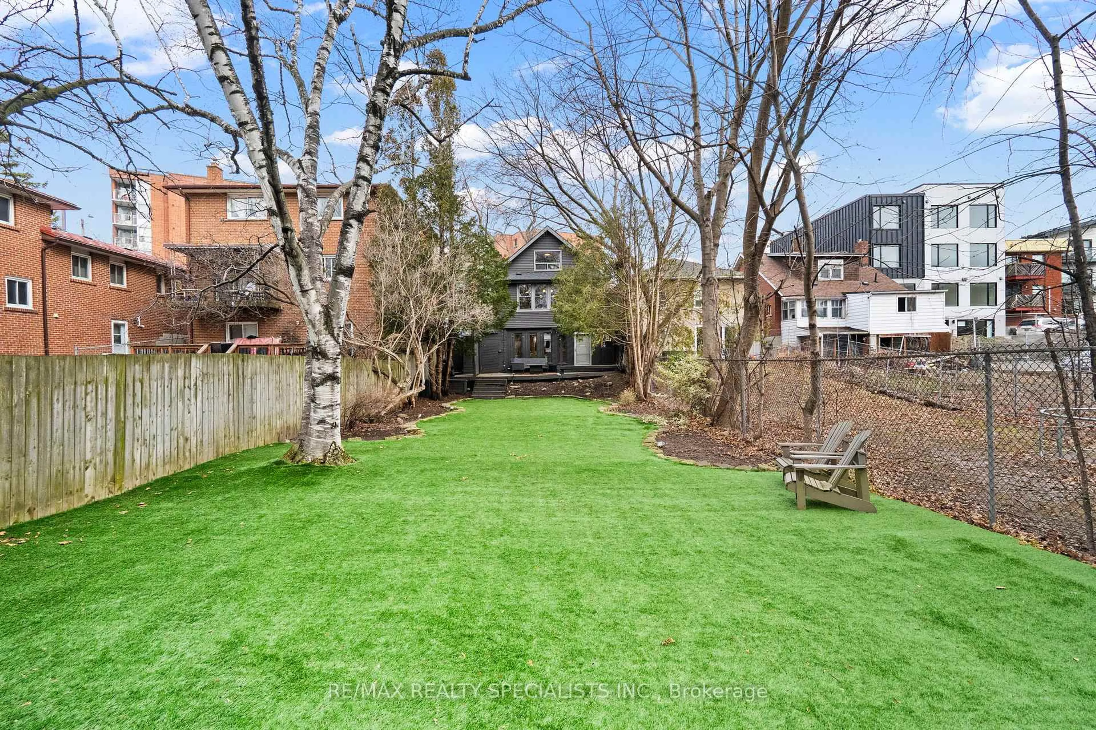 Patio, street for 115 Cavell Ave, Toronto Ontario M8V 1P5