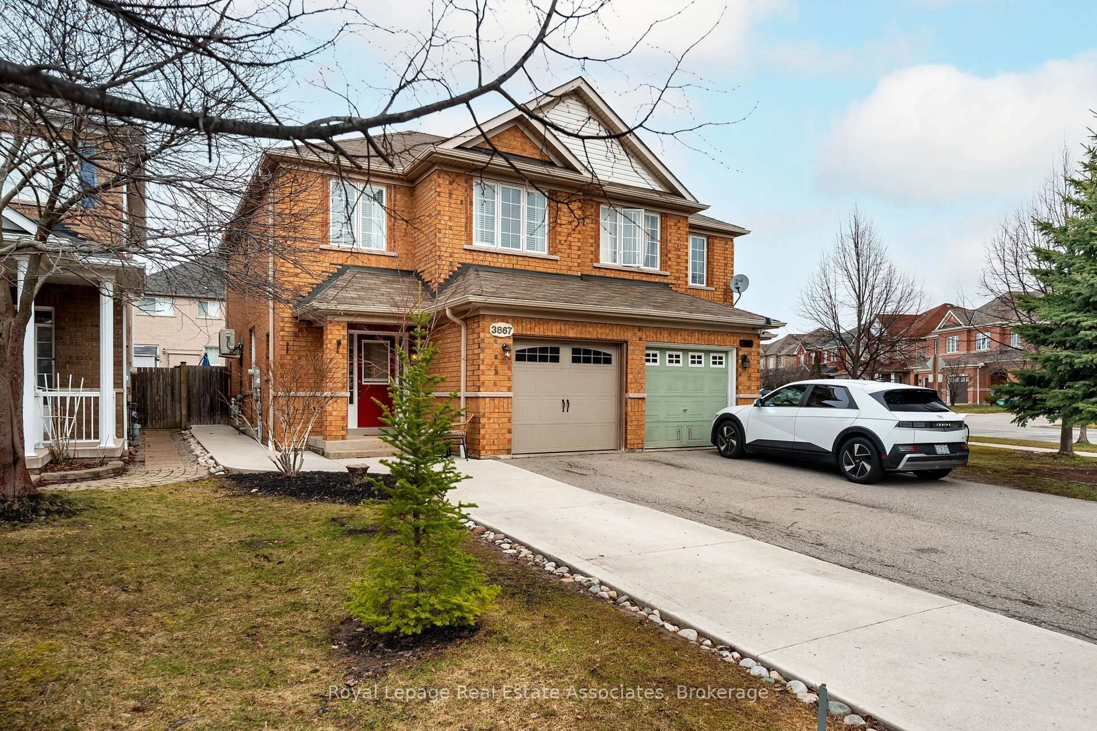 Home with brick exterior material, street for 3867 Stardust Dr, Mississauga Ontario L5M 7Z9