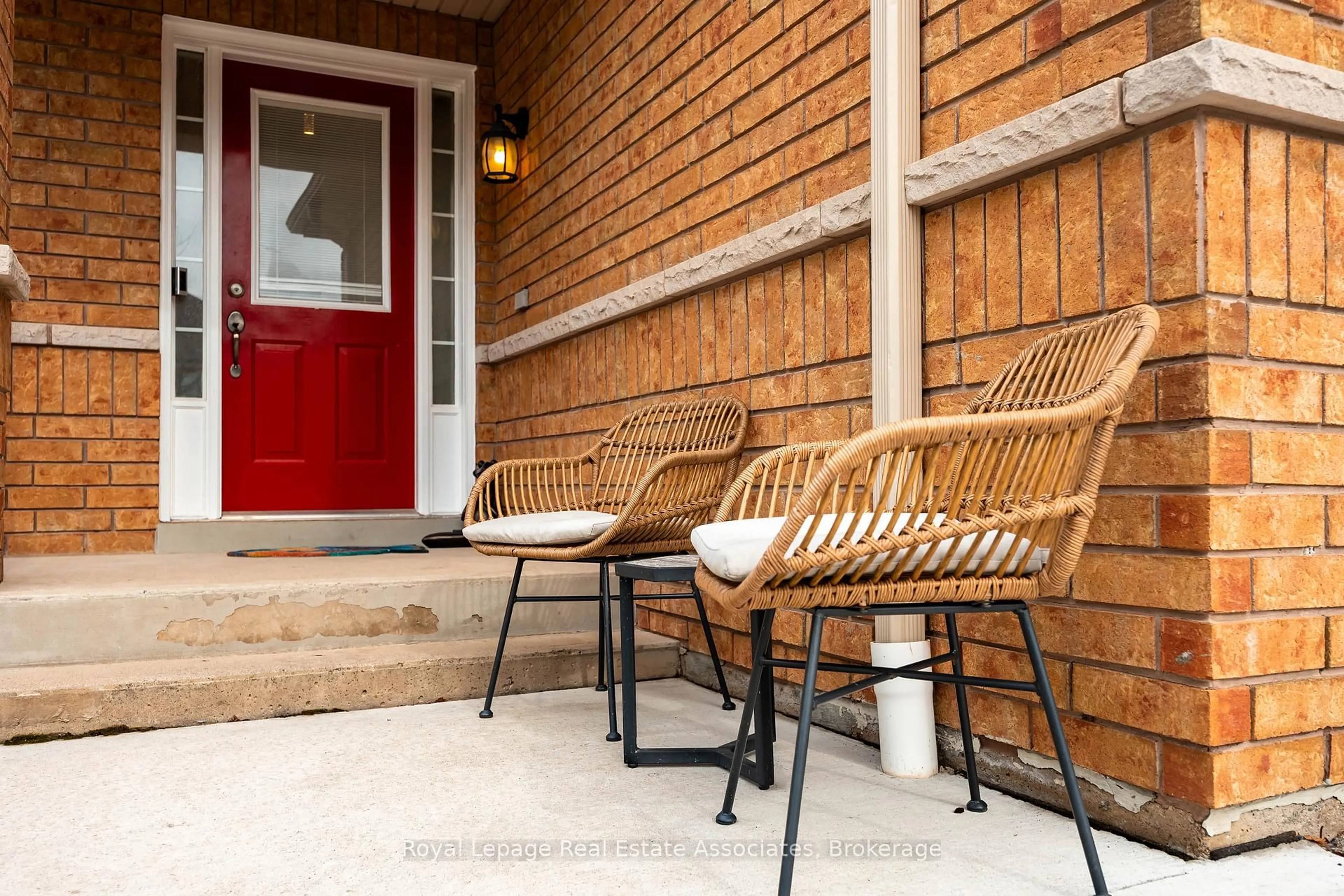 Patio, street for 3867 Stardust Dr, Mississauga Ontario L5M 7Z9