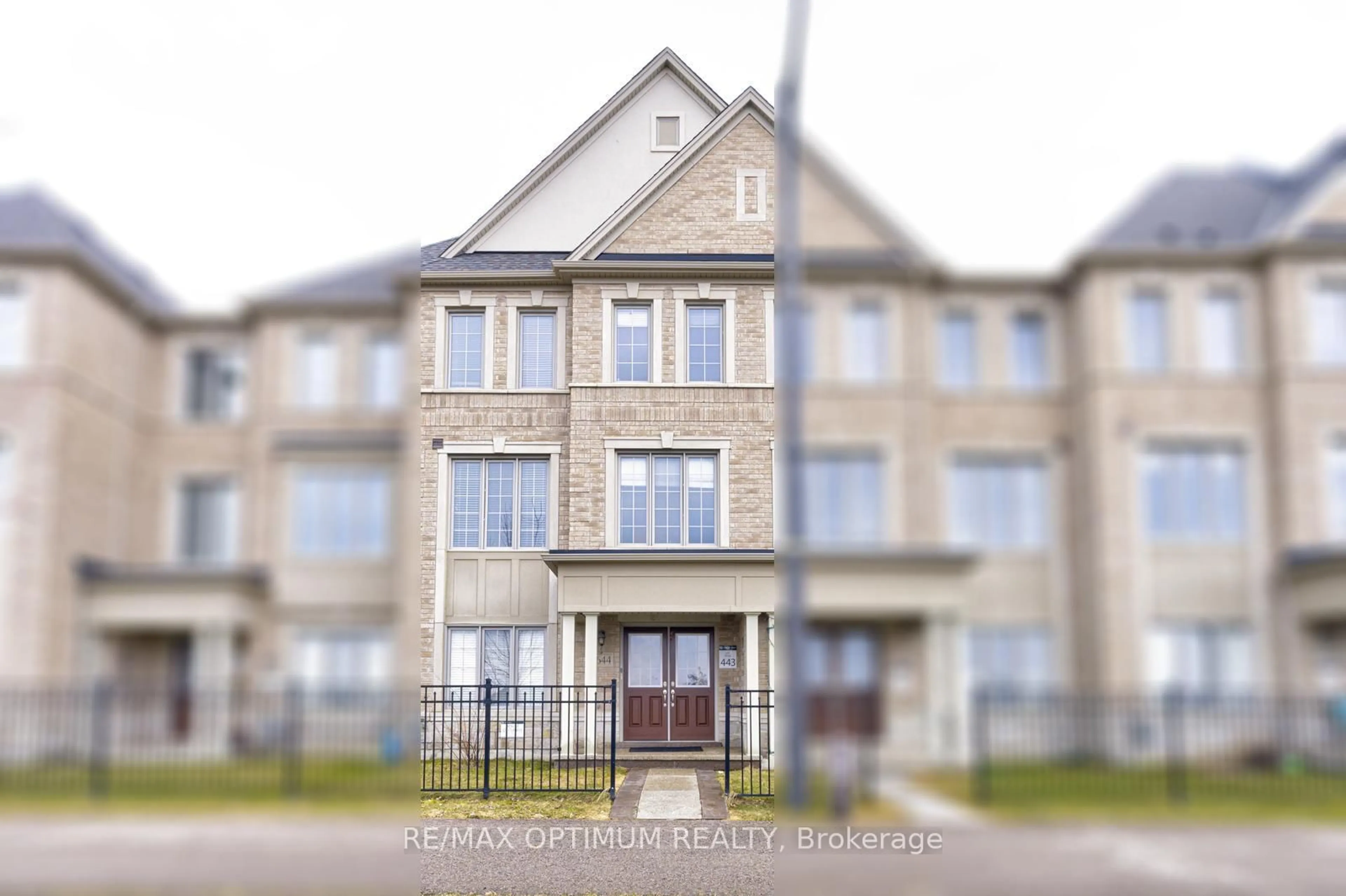 Home with brick exterior material, building for 8644 Financial Dr, Brampton Ontario L6Y 6G5