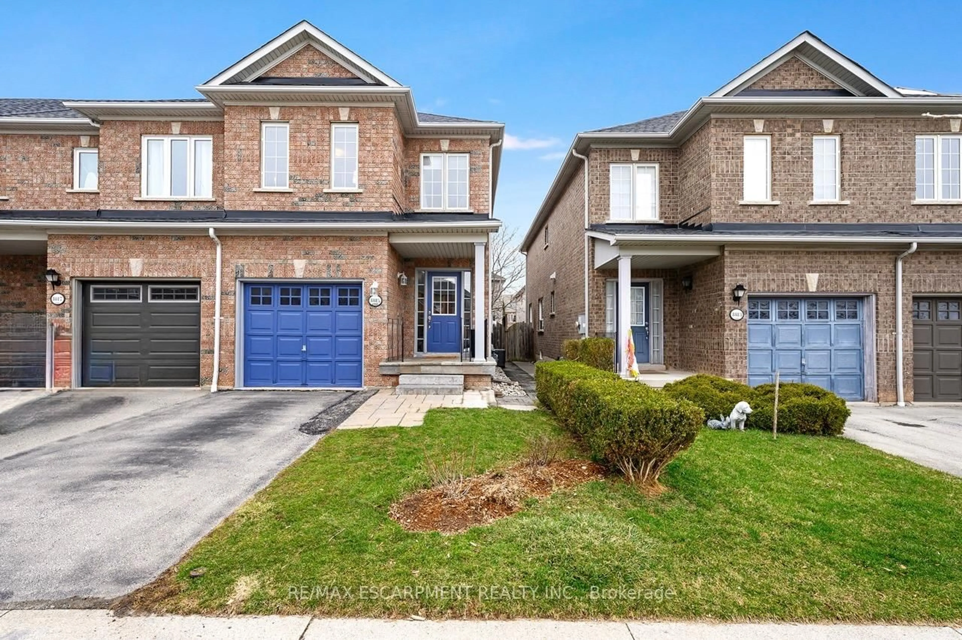 Home with brick exterior material, street for 1815 Cobra Cres, Burlington Ontario L7L 7M1