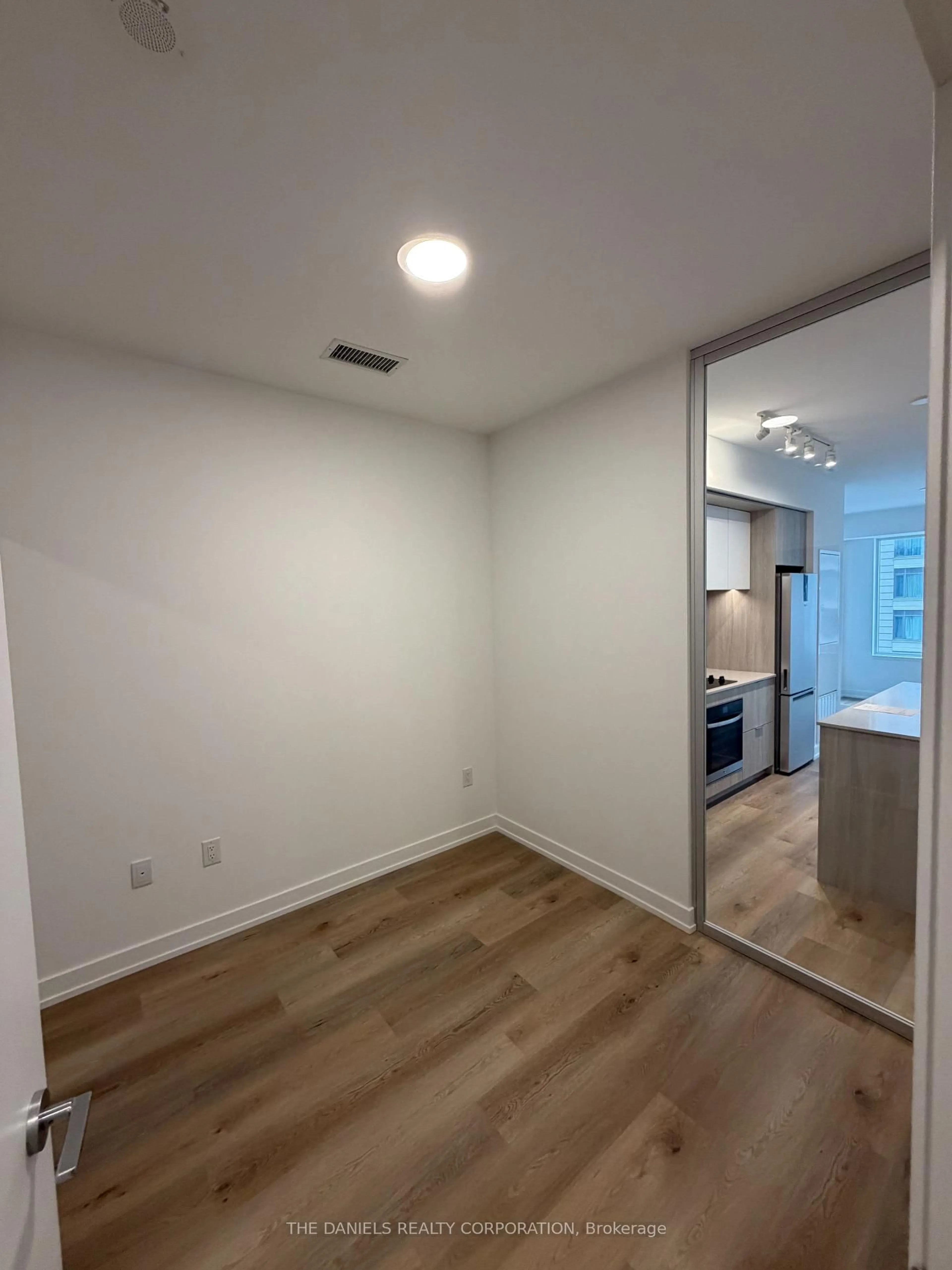 A pic of a room for 395 Square One Dr #1607, Mississauga Ontario L5B 0P6