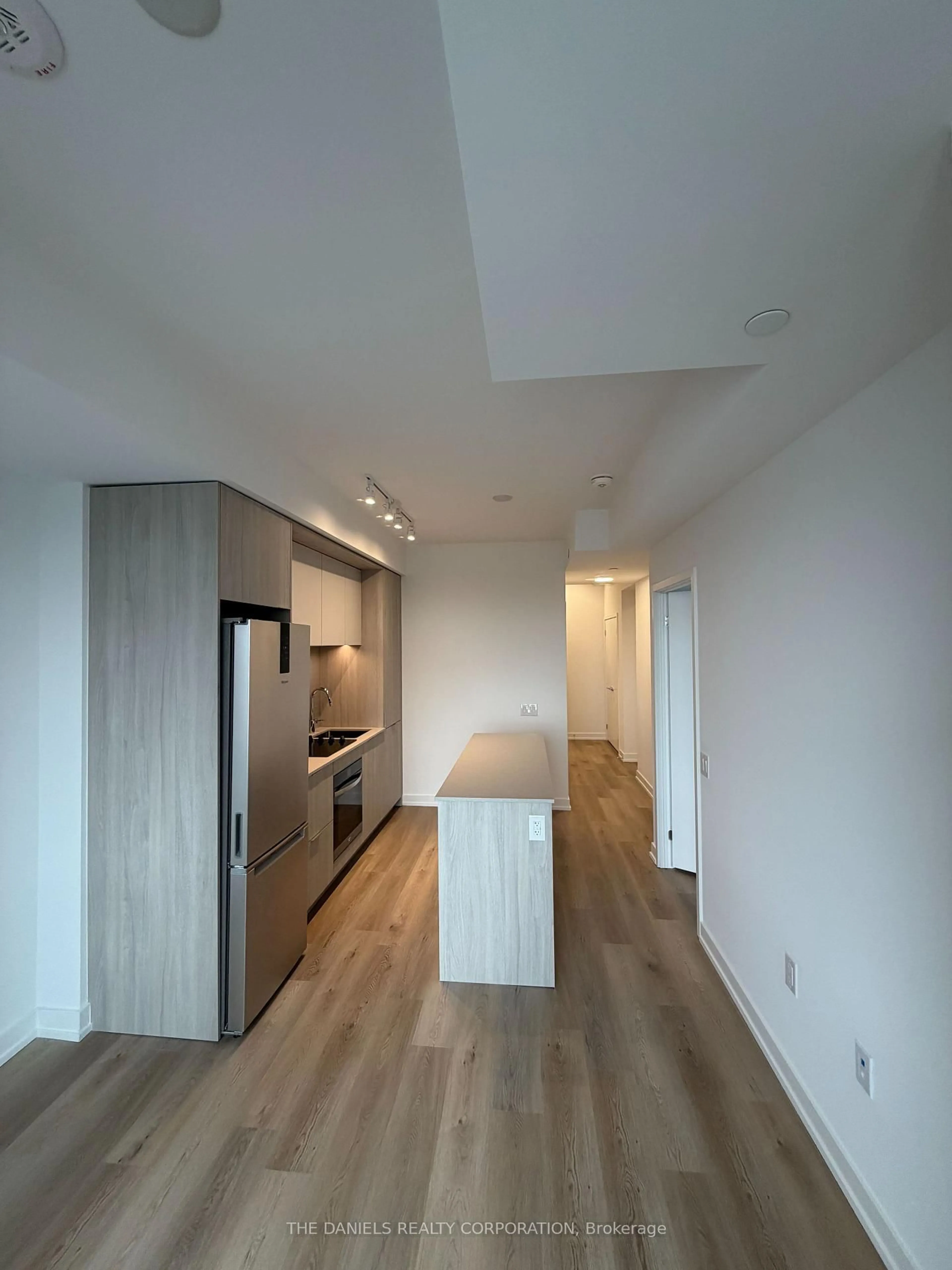 A pic of a room for 395 Square One Dr #1502, Mississauga Ontario L5B 0P6