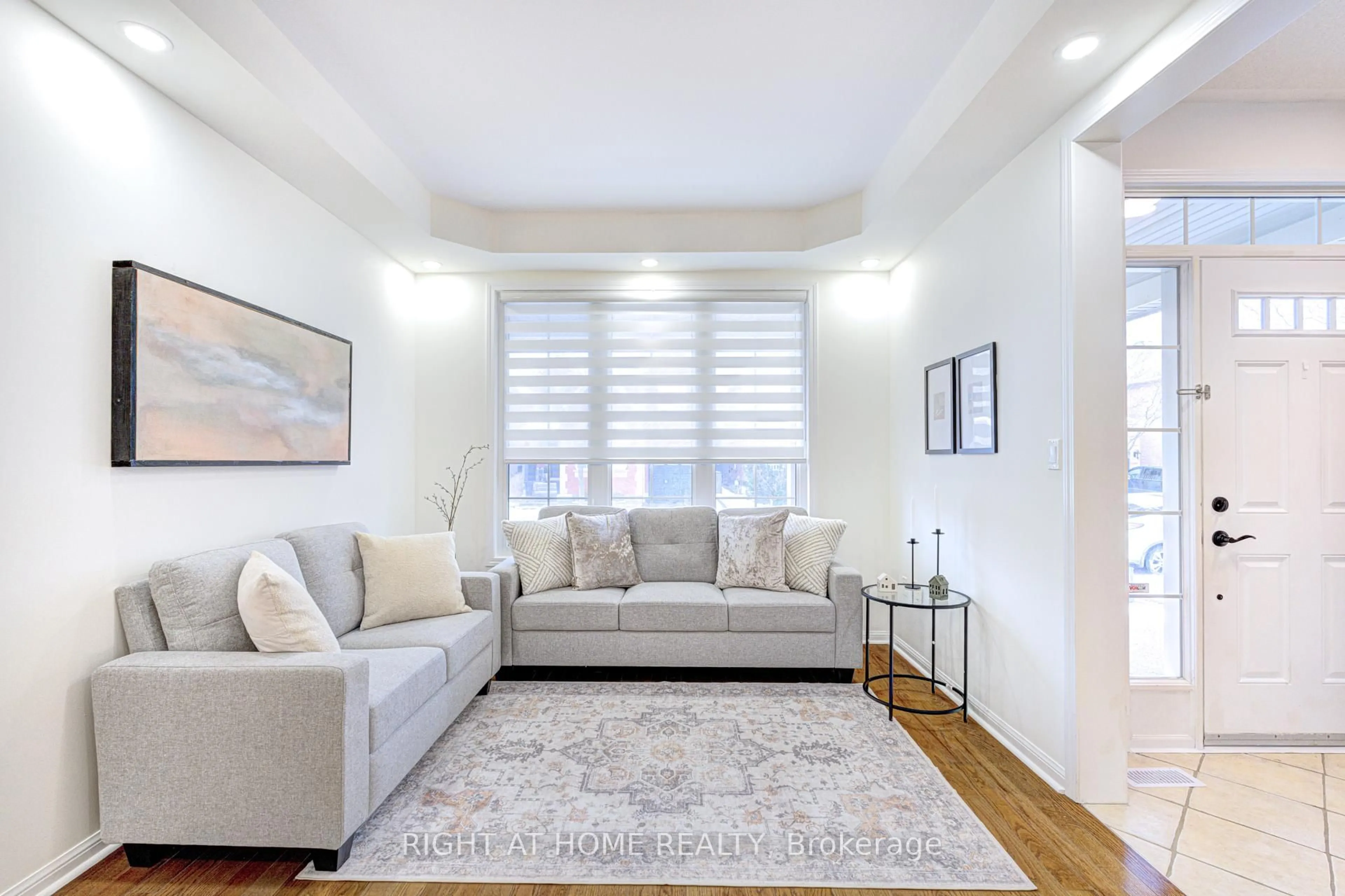 Living room with furniture, unknown for 796 Rayner Crt, Milton Ontario L9T 0N8