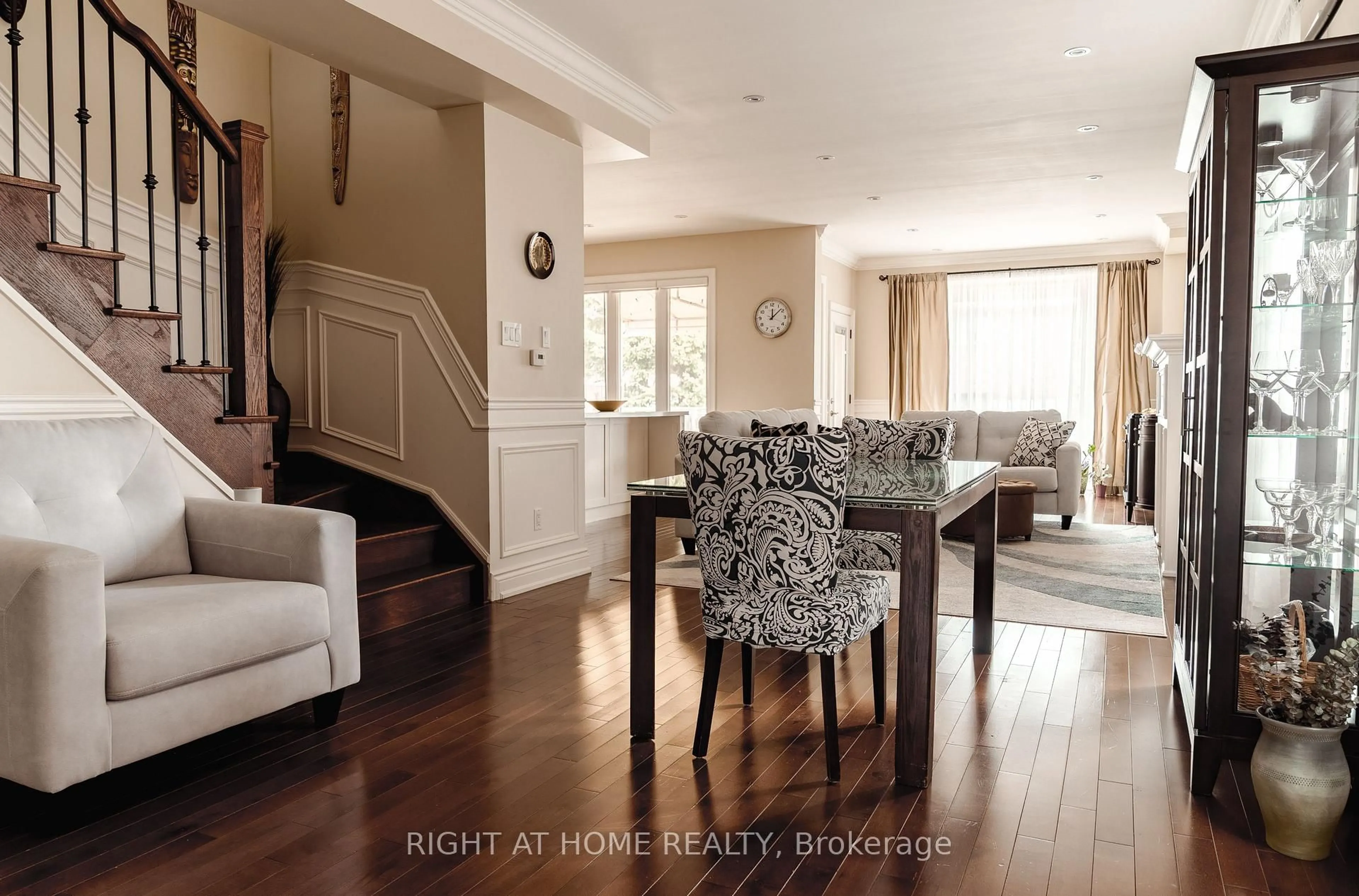 Dining room, wood/laminate floor for 1049 Greaves Ave, Mississauga Ontario L5E 3G1