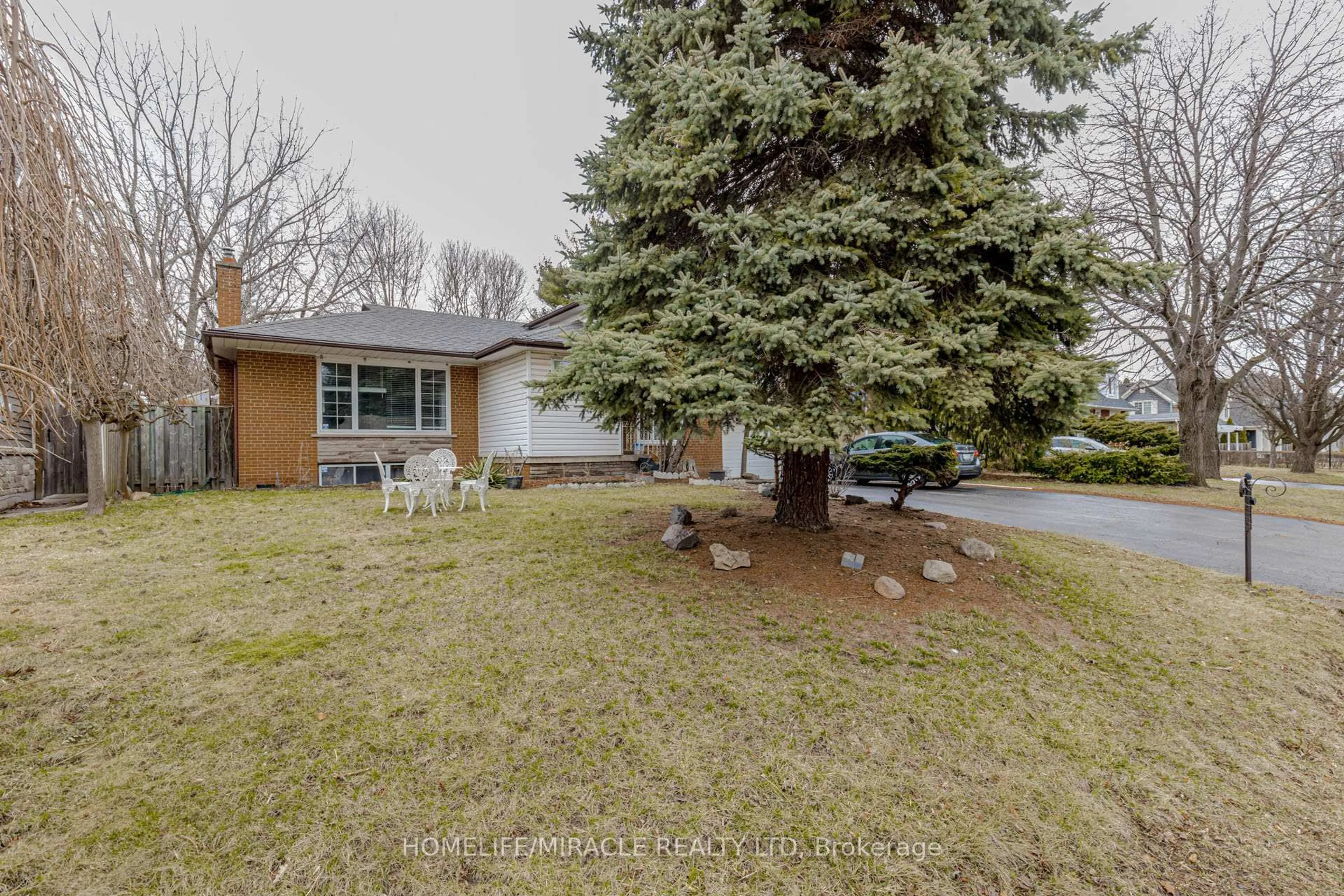 Unknown for 2463 Applewood Dr, Oakville Ontario L6L 1V7