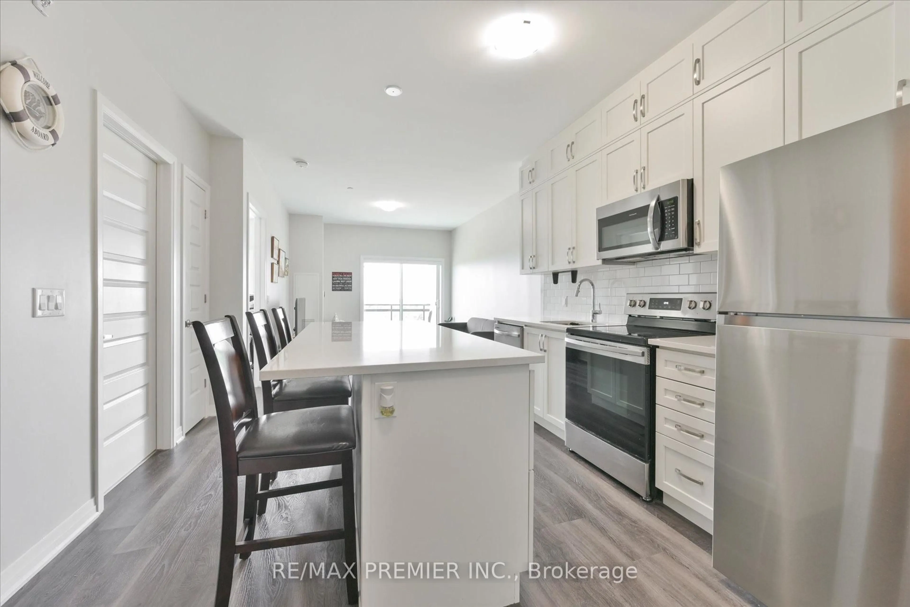 Open concept kitchen, unknown for 102 Grovewood Common #421, Oakville Ontario L6H 0X2
