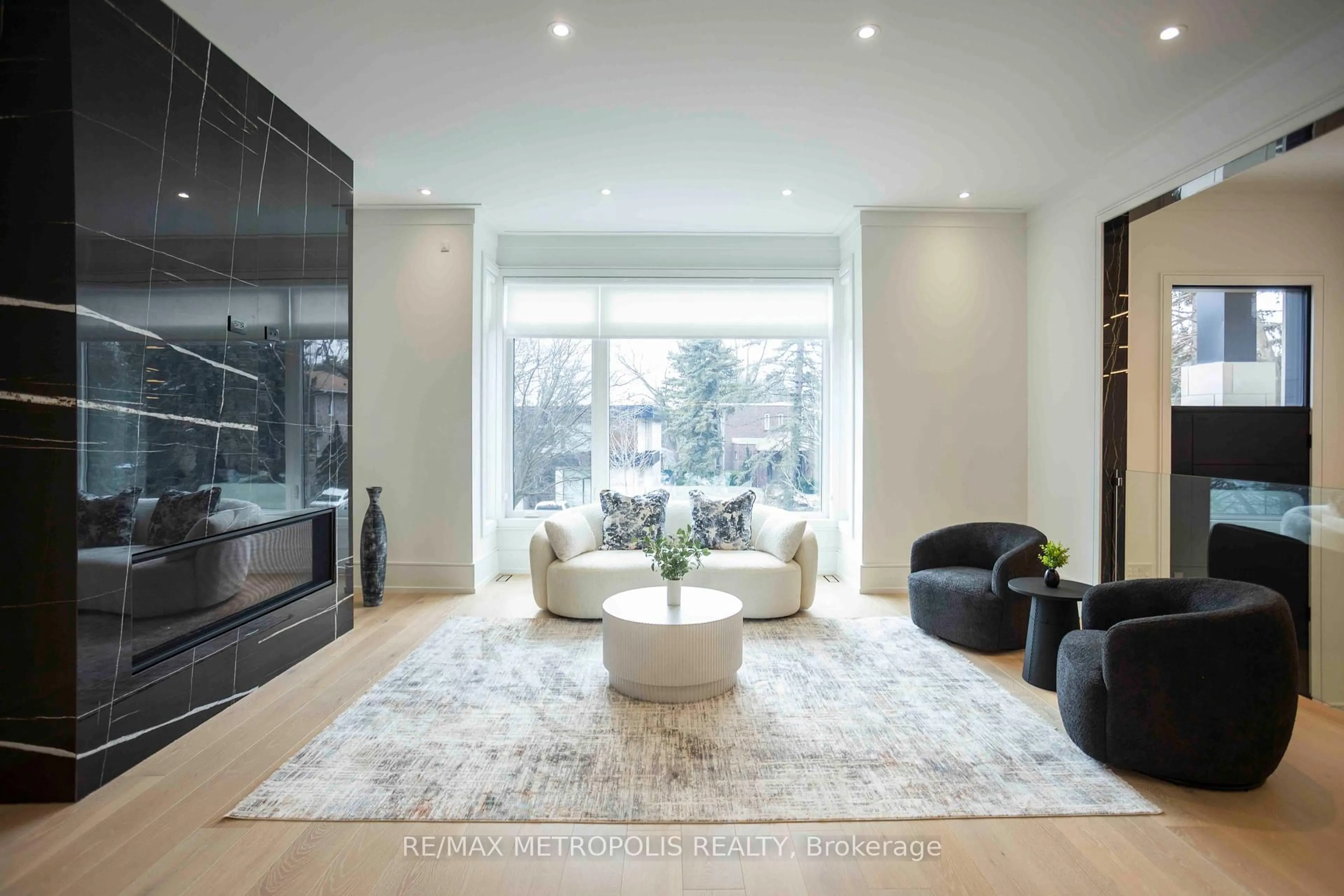 Unknown for 12 Bearwood Dr, Toronto Ontario M9A 4G4