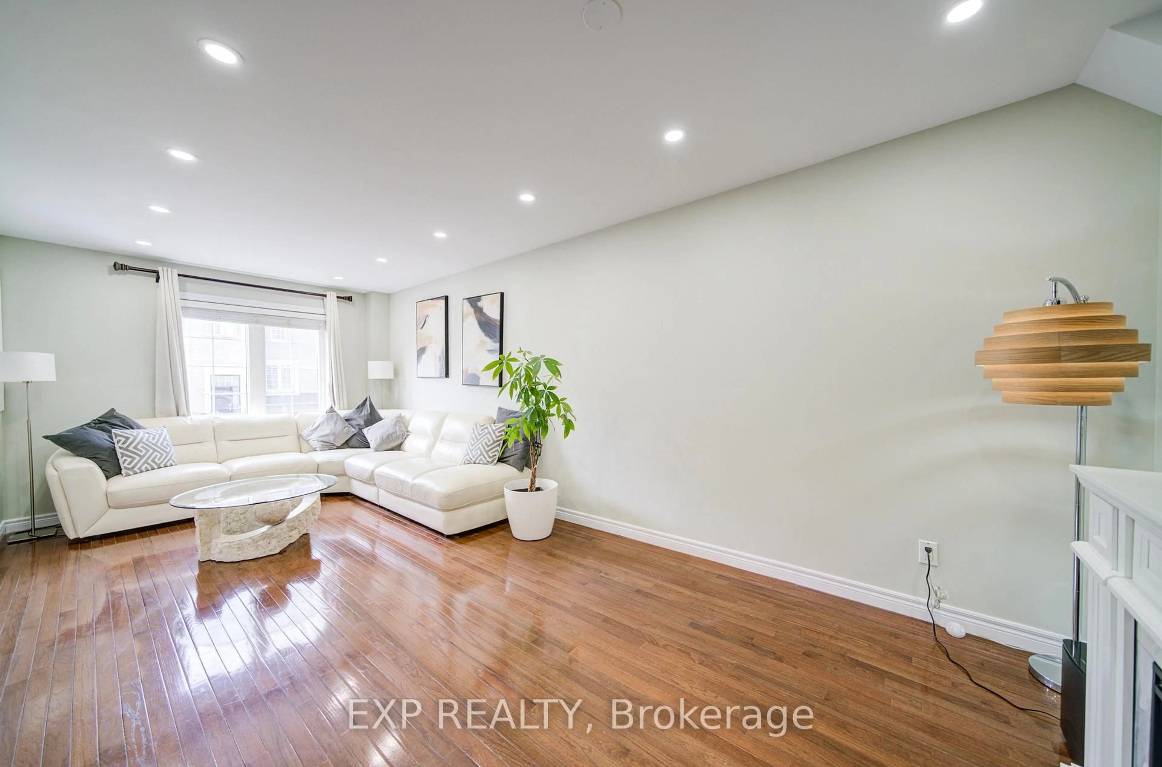 A pic of a room for 2280 Baronwood Dr #66, Oakville Ontario L6M 4Z5