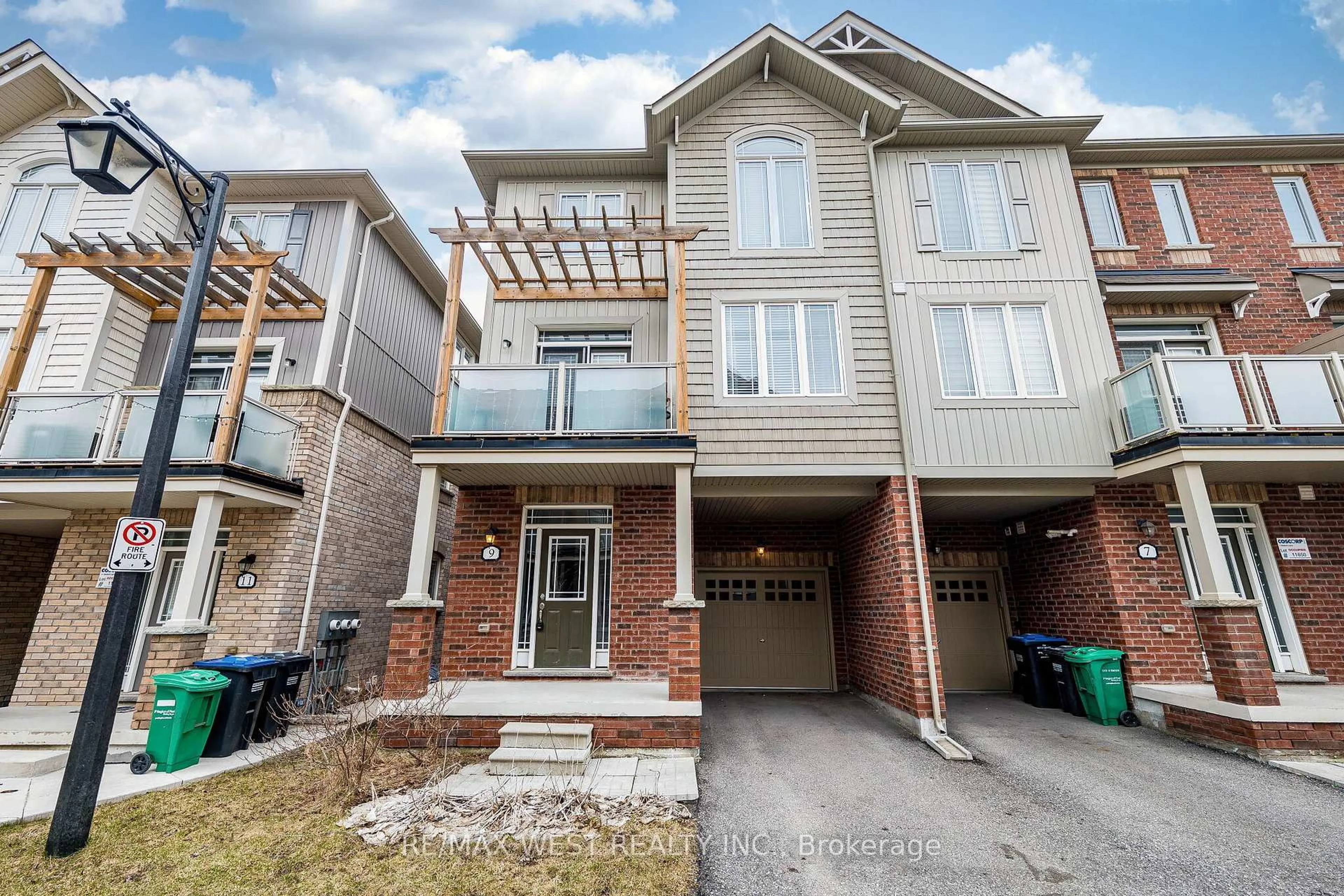 Home with brick exterior material, street for 9 Melbrit Lane, Caledon Ontario L7C 4C9