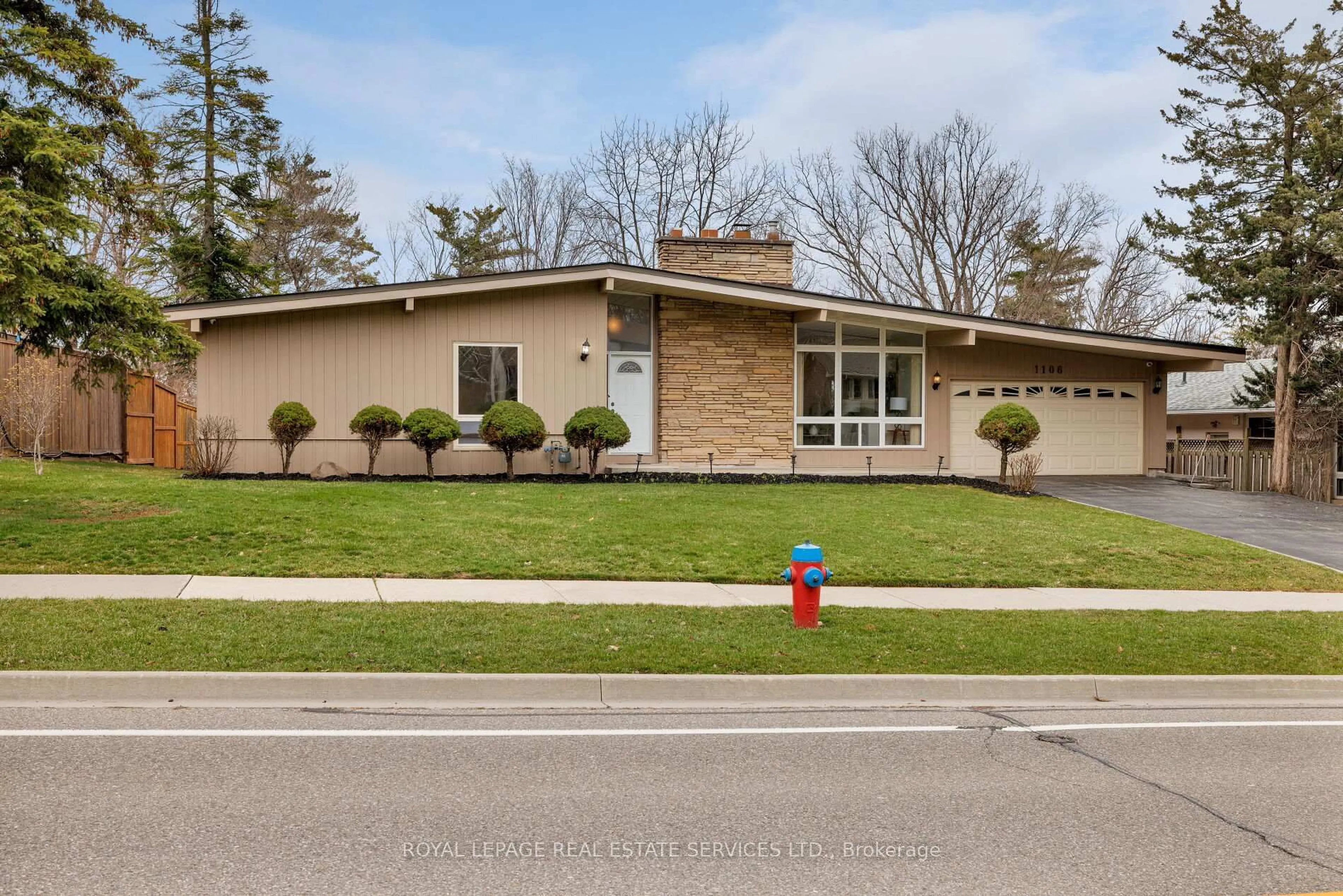 Home with brick exterior material, street for 1106 Falgarwood Dr, Oakville Ontario L6H 1N9