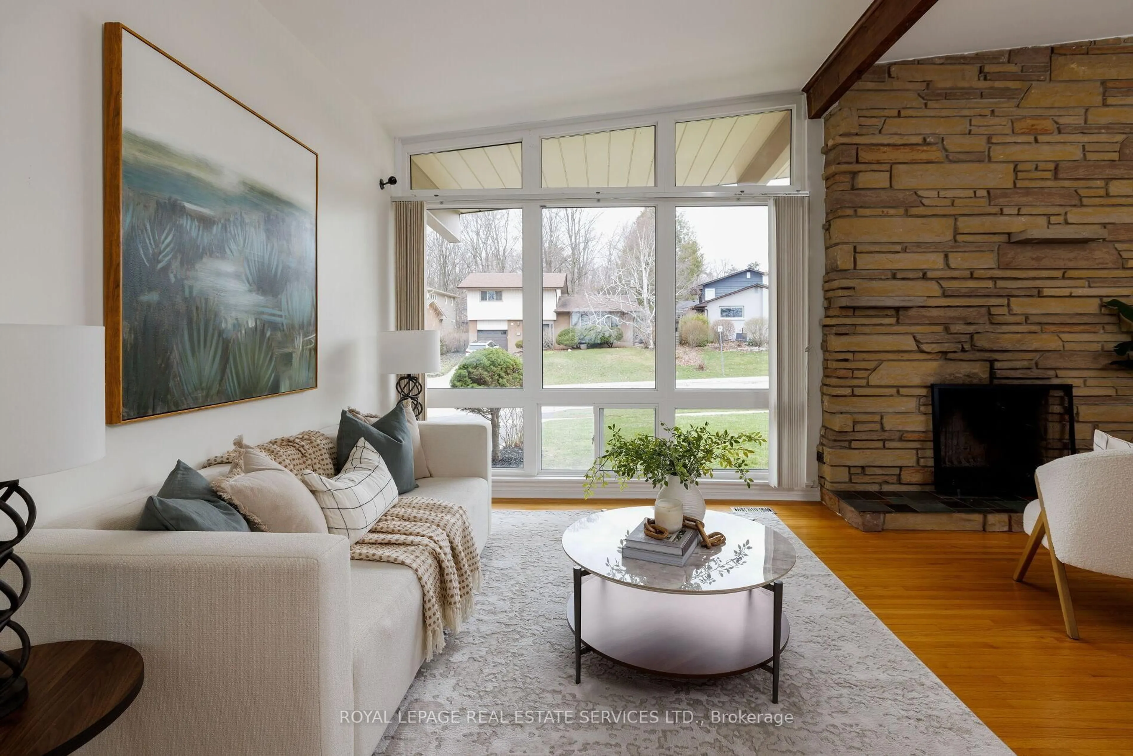 Living room with furniture, unknown for 1106 Falgarwood Dr, Oakville Ontario L6H 1N9