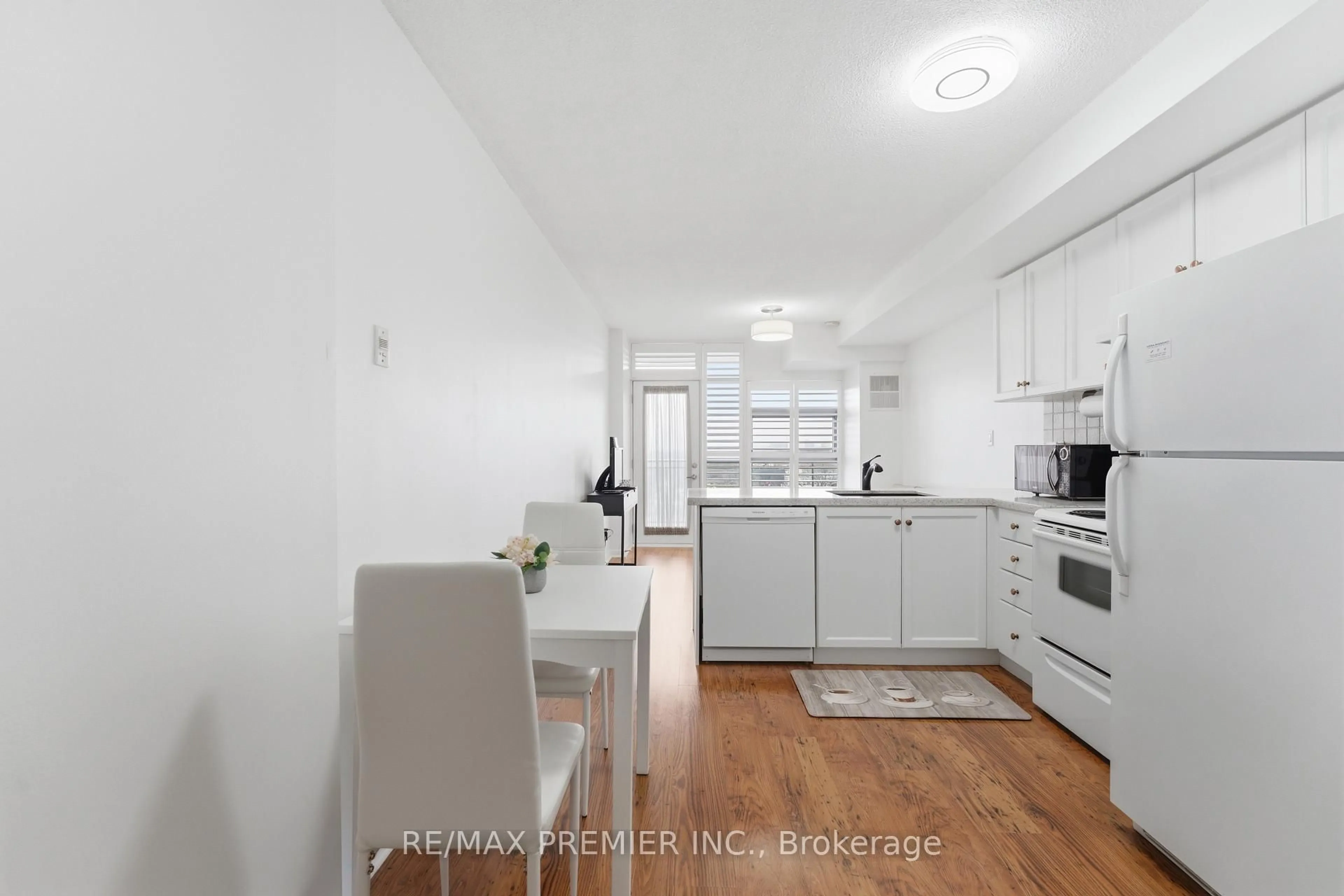Open concept kitchen, unknown for 2464 Weston Rd #815, Toronto Ontario M9N 0A2