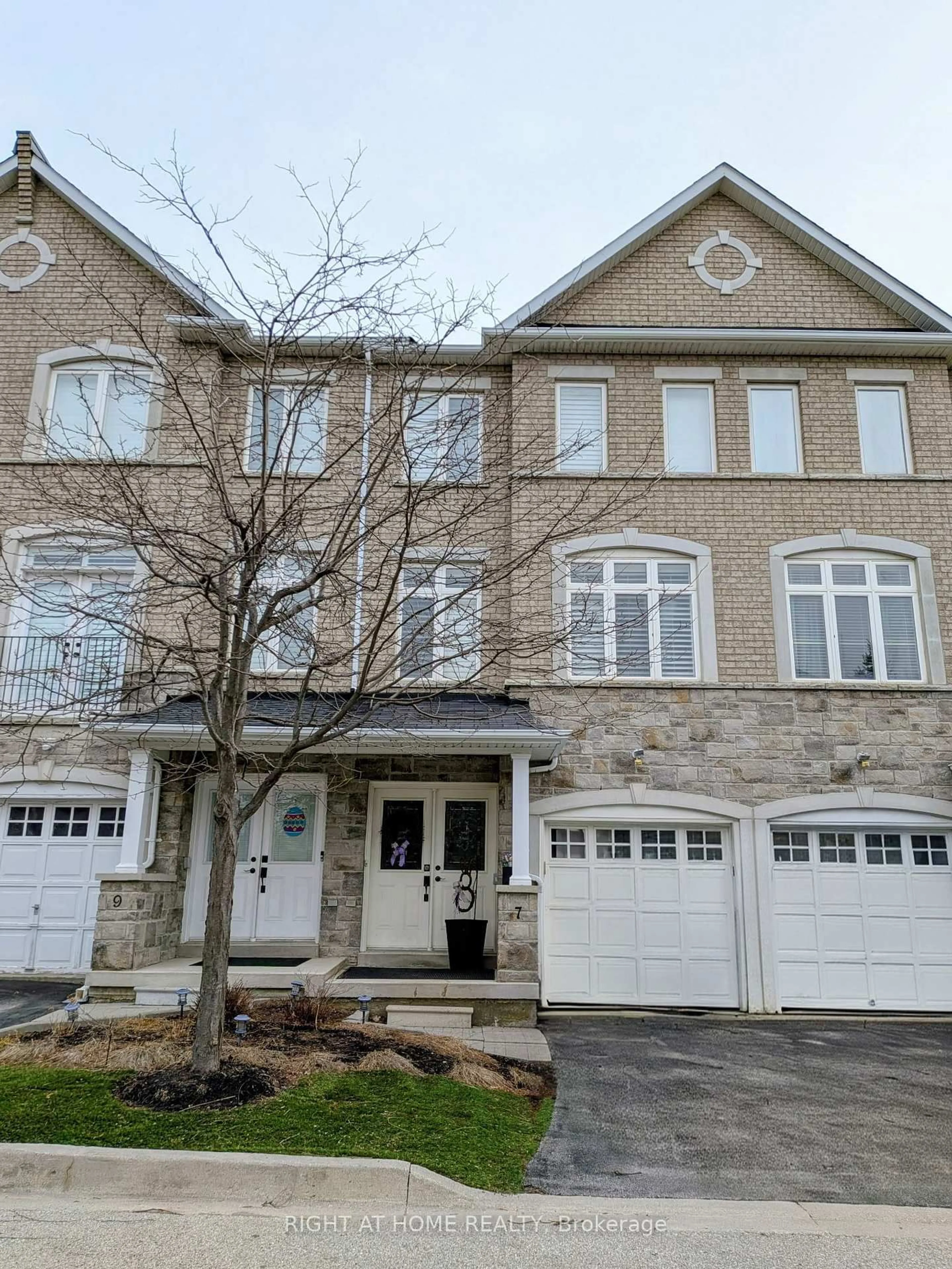 Home with brick exterior material, street for 6995 Glory Crt #7, Mississauga Ontario L5N 7E2