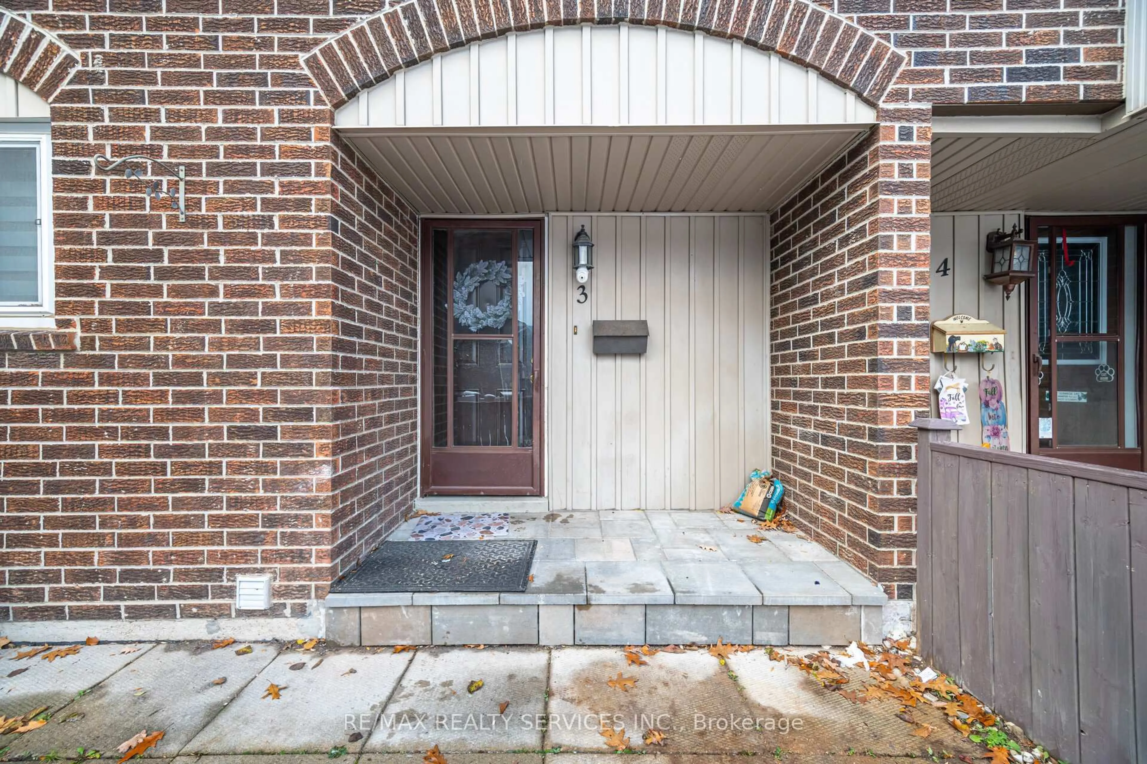 Unknown for 1306 Guelph Line #Unit 3, Burlington Ontario L7P 2S9