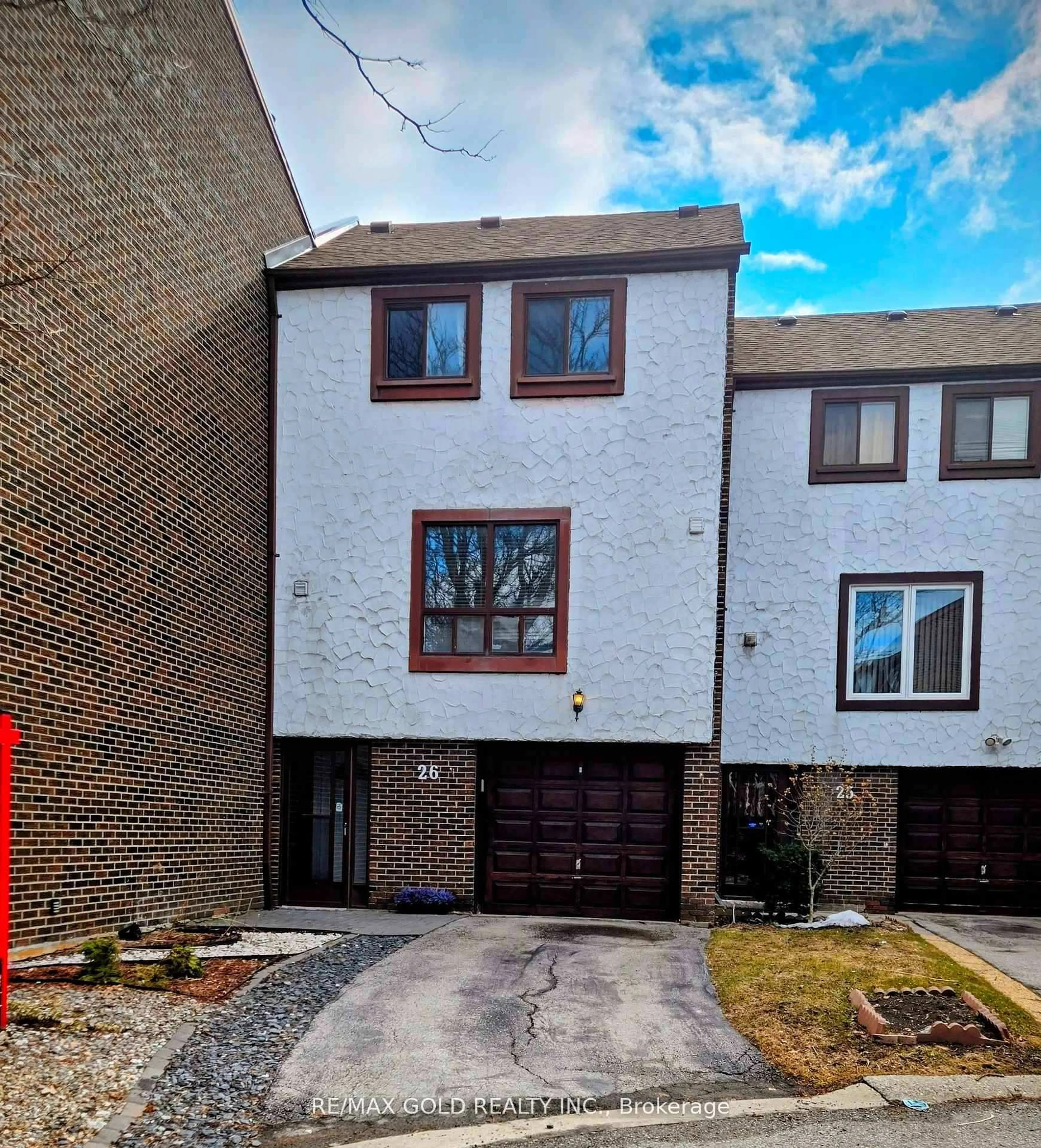 Home with brick exterior material, street for 7707 Darcel Ave #26, Mississauga Ontario L4T 3W9