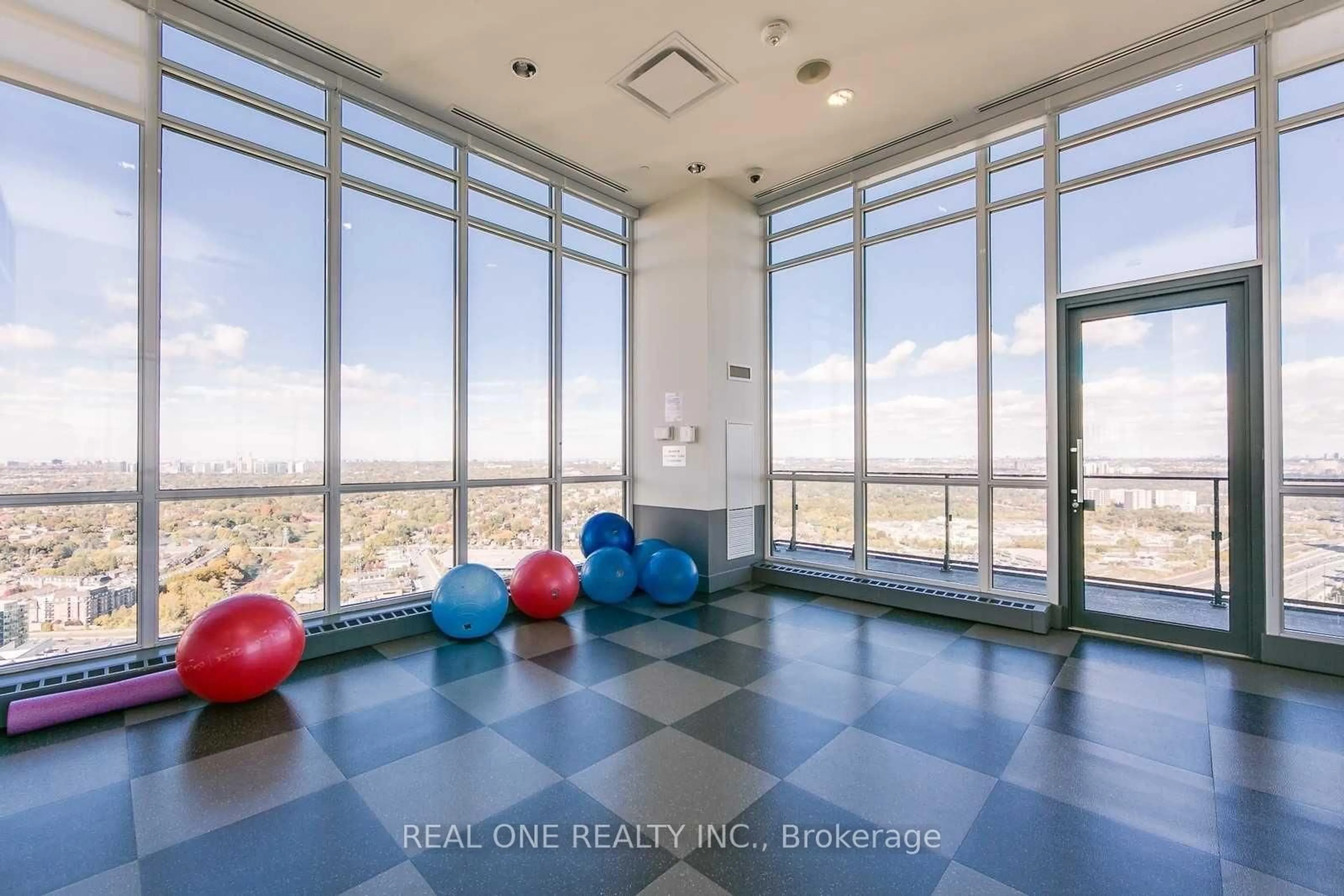 Gym or fitness room for 10 Park Lawn Rd #1401, Toronto Ontario M8Y 3K4