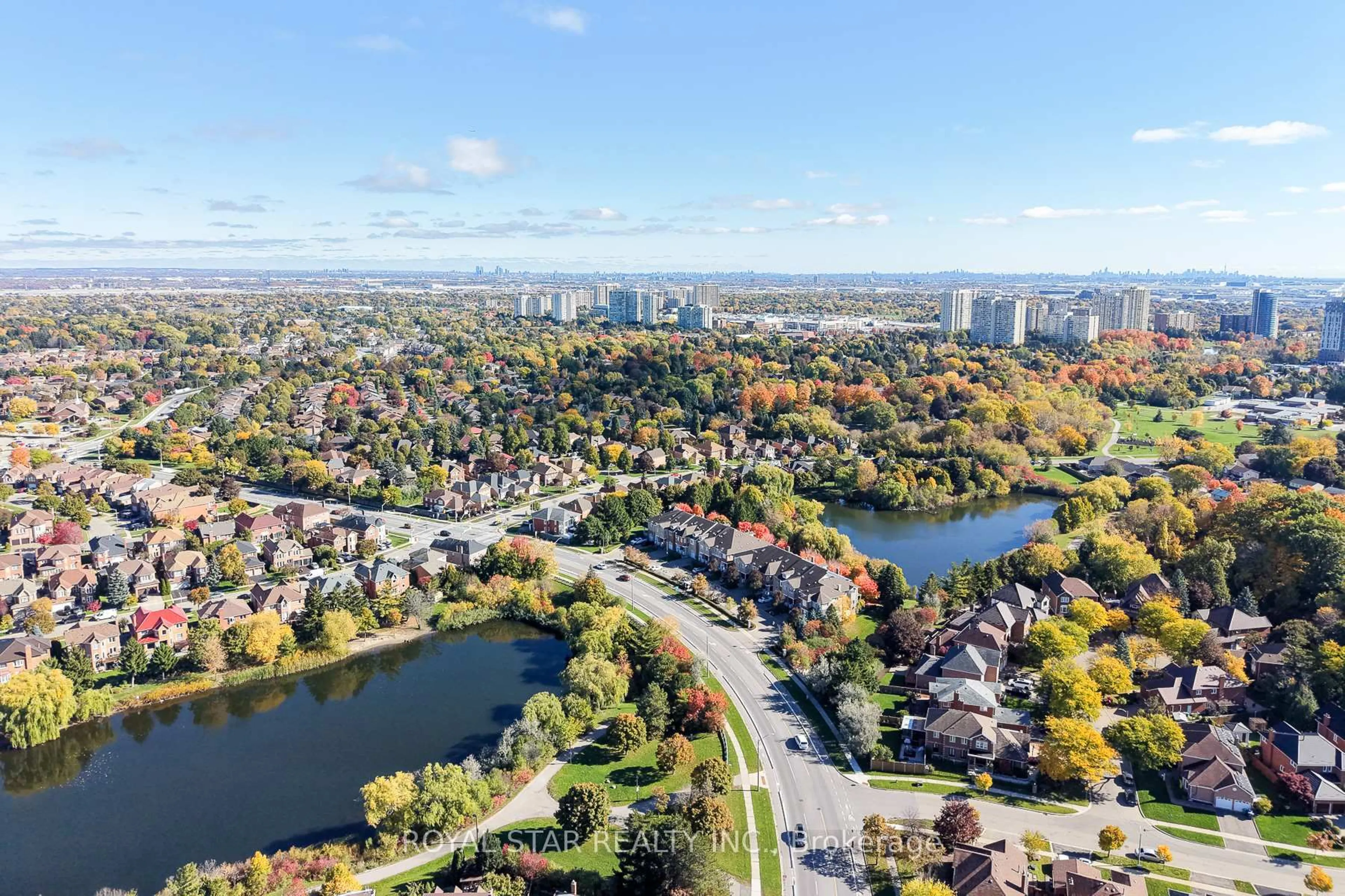 A pic from outside/outdoor area/front of a property/back of a property/a pic from drone, water/lake/river/ocean view for 479 Vodden St, Brampton Ontario L6S 0C7