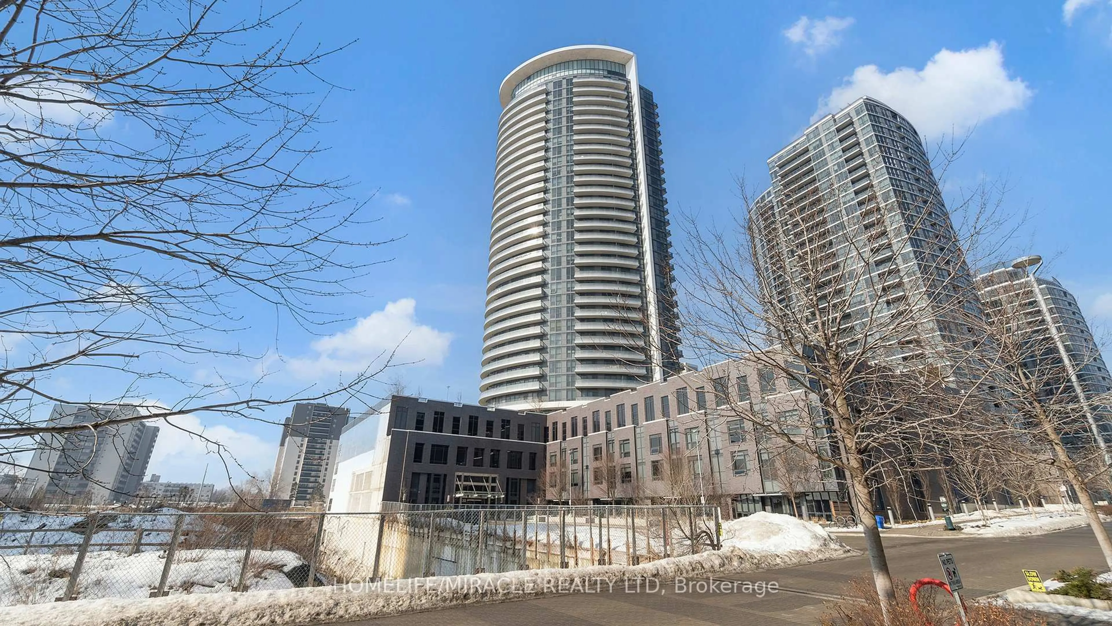 Blurry image for 30 Gibbs Rd #1106, Toronto Ontario M9B 0E4