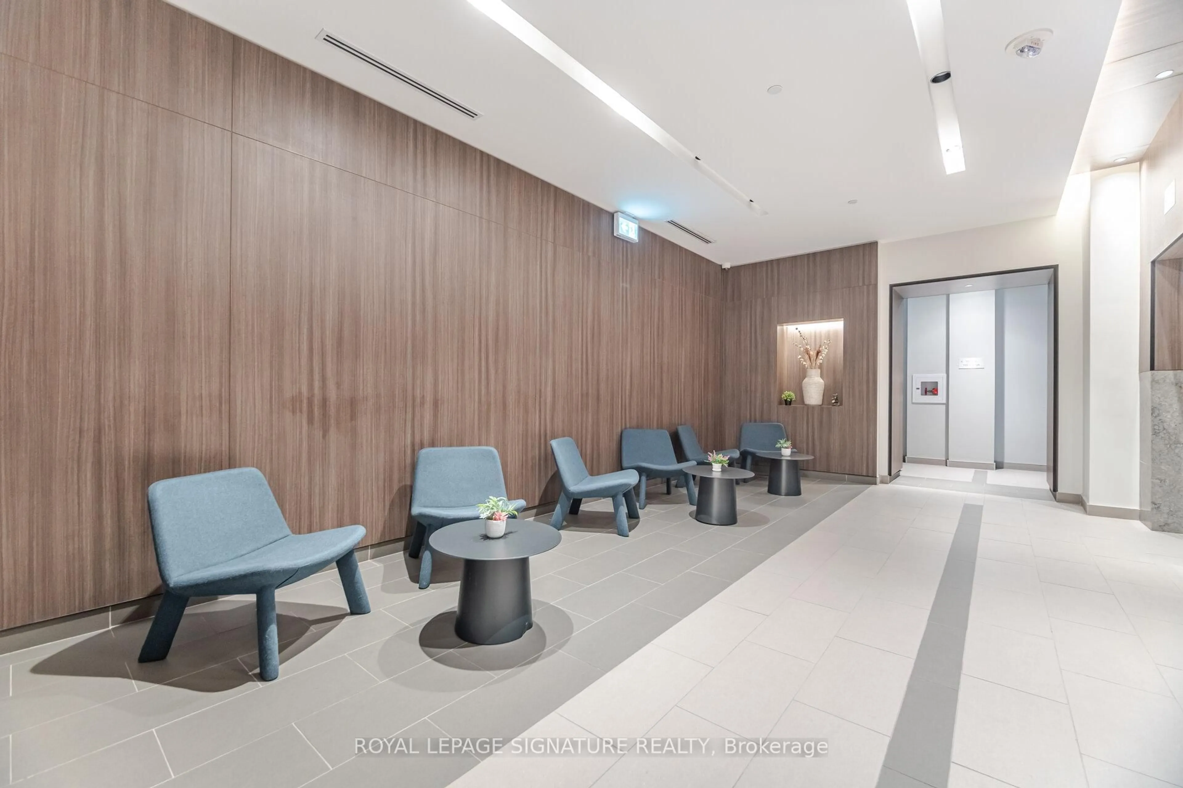 Indoor foyer for 1787 St Clair Ave #208, Toronto Ontario M6N 0B7