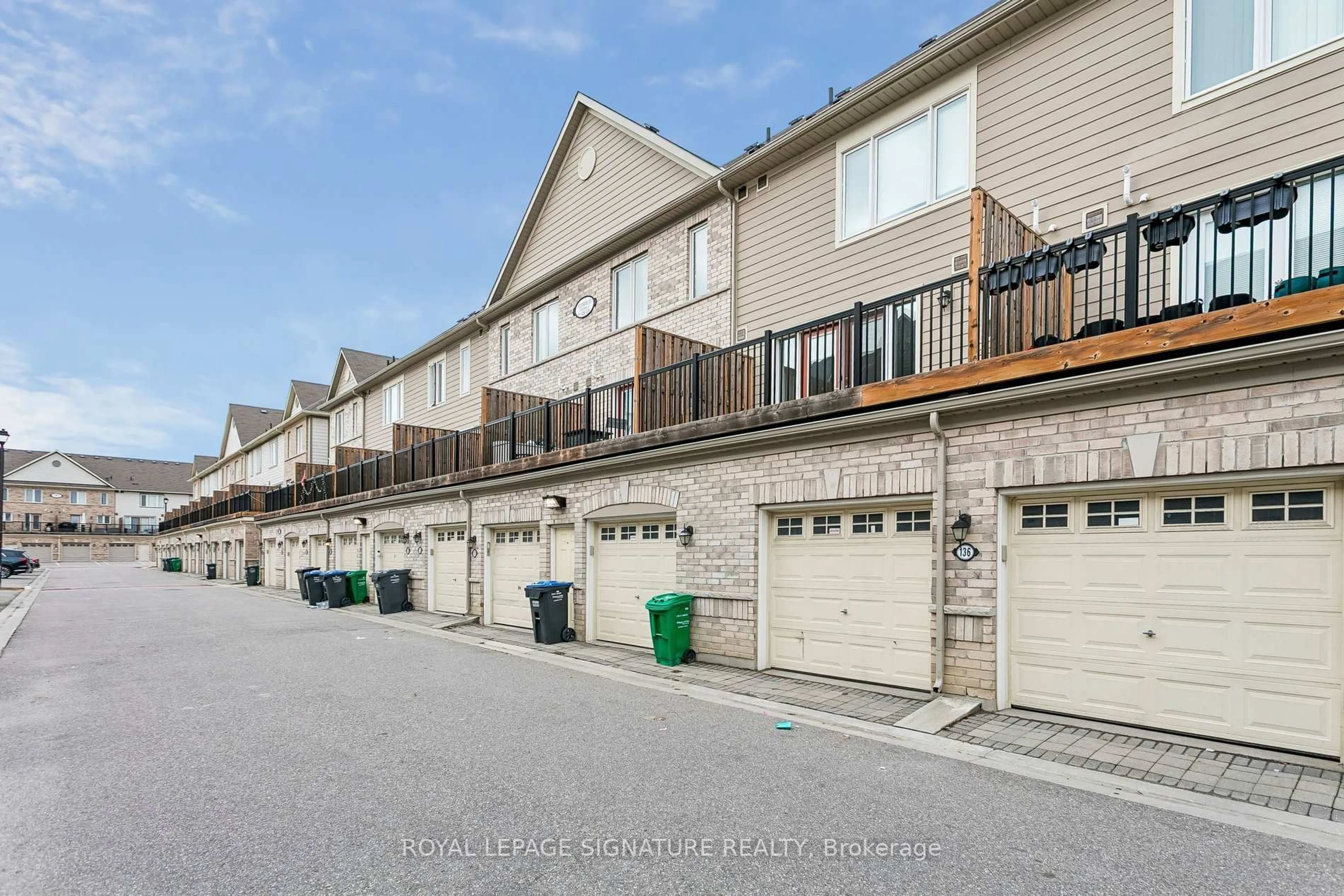 Unknown for 1 Beckenrose Crt #136, Brampton Ontario L6Y 6G2