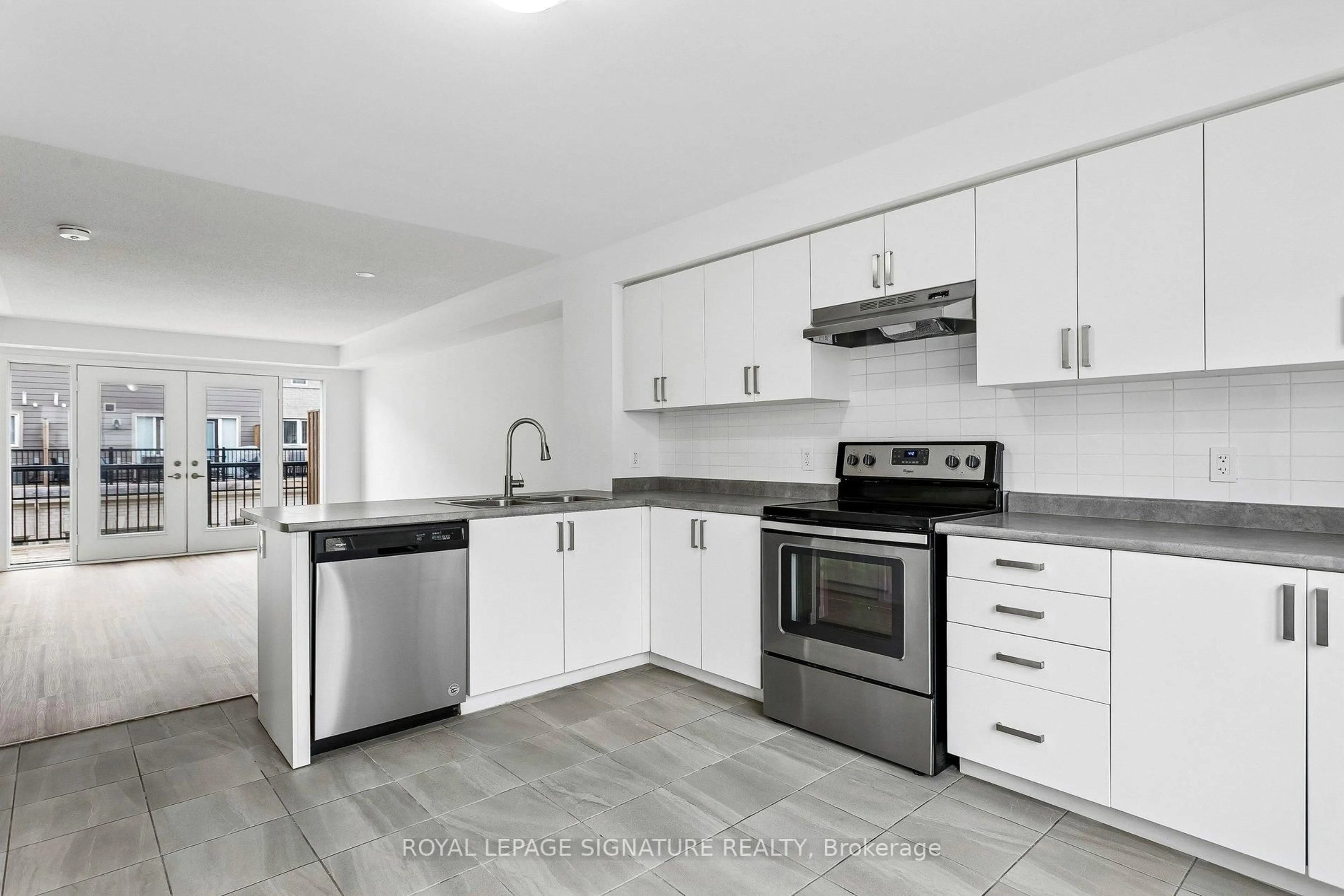 Unknown for 1 Beckenrose Crt #136, Brampton Ontario L6Y 6G2