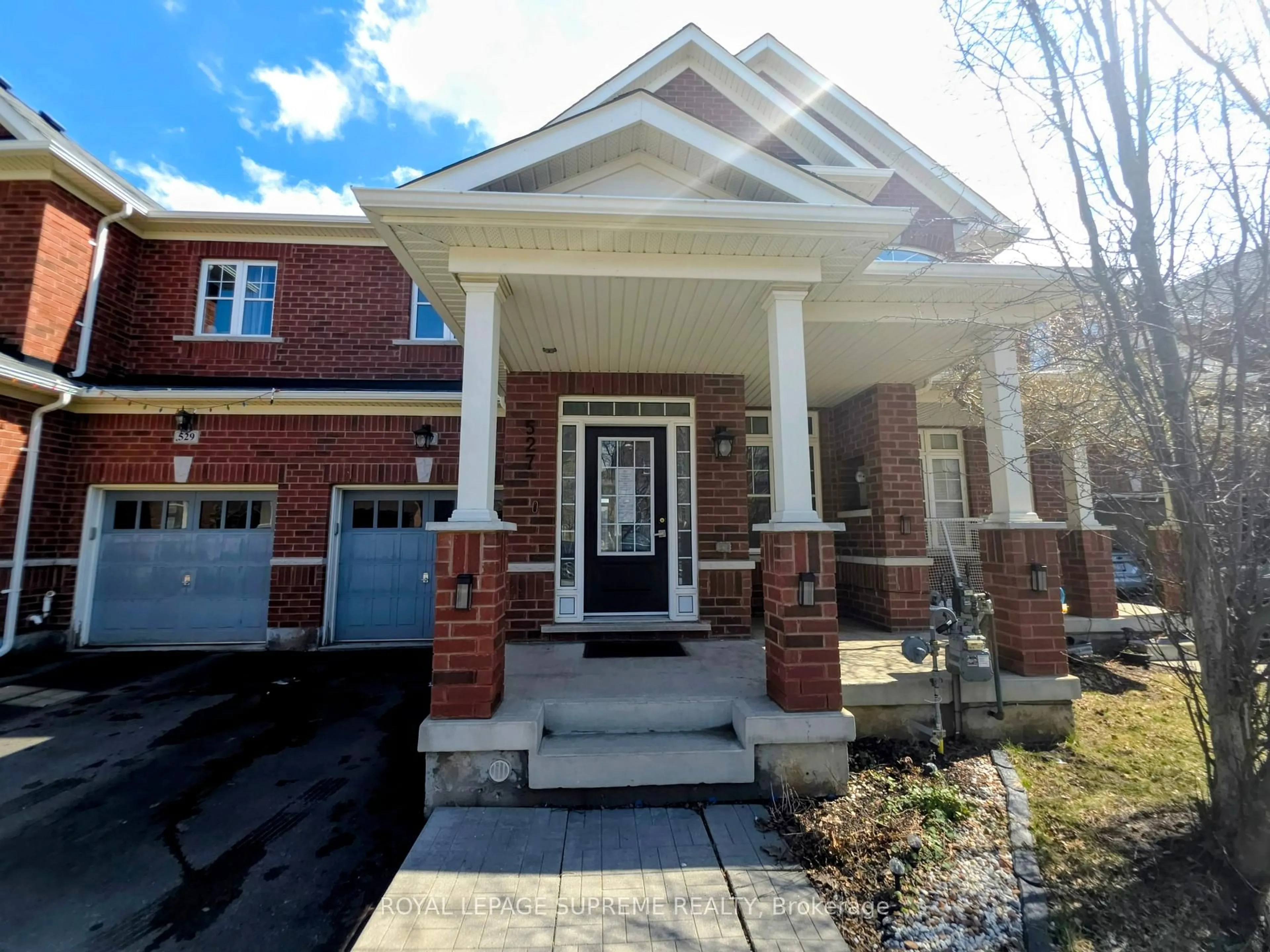 Home with brick exterior material, street for 527 Vaughan Crt, Milton Ontario L9T 8A7