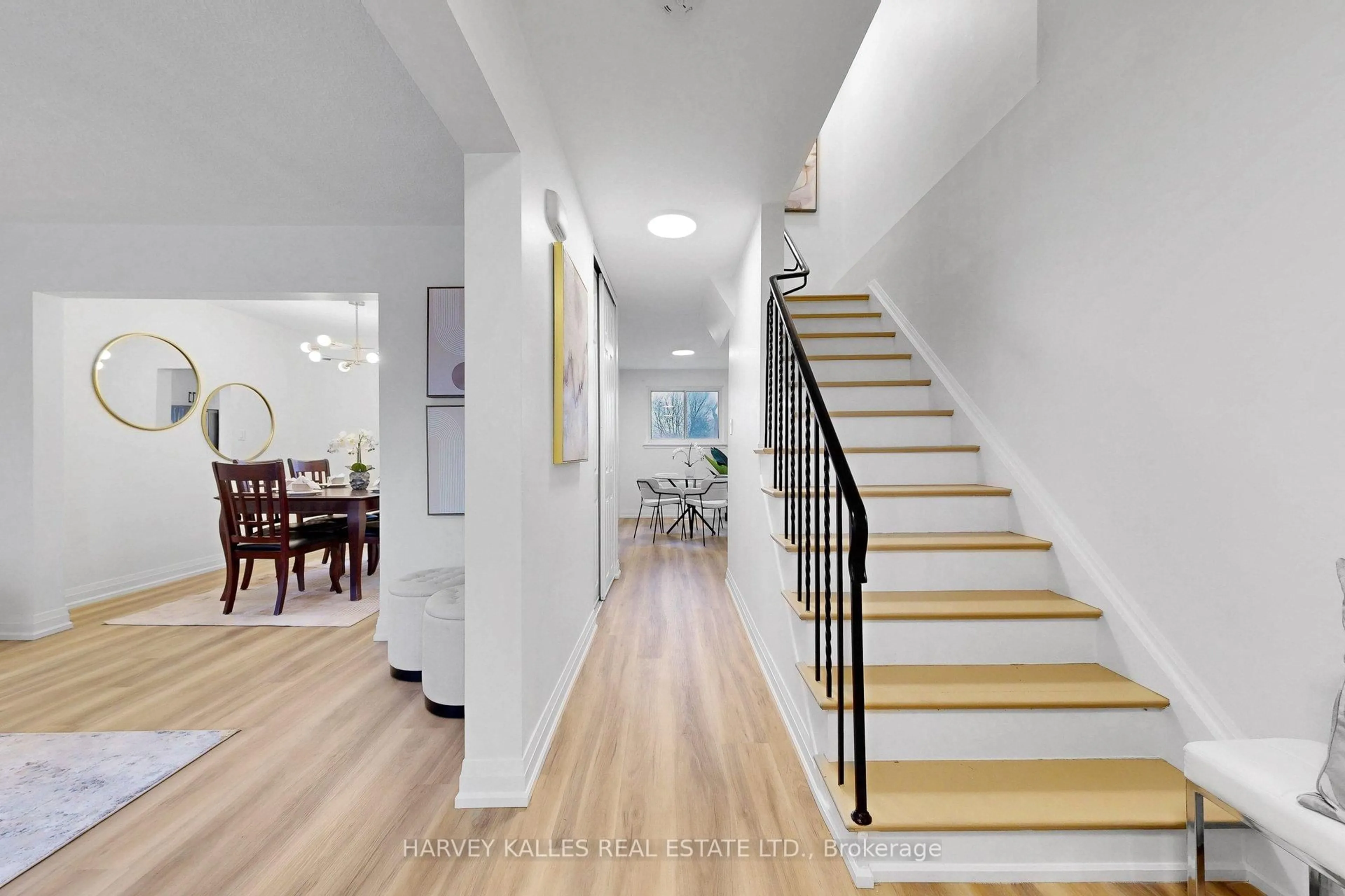 Unknown for 29 Glenmore Cres, Brampton Ontario L6S 1H9