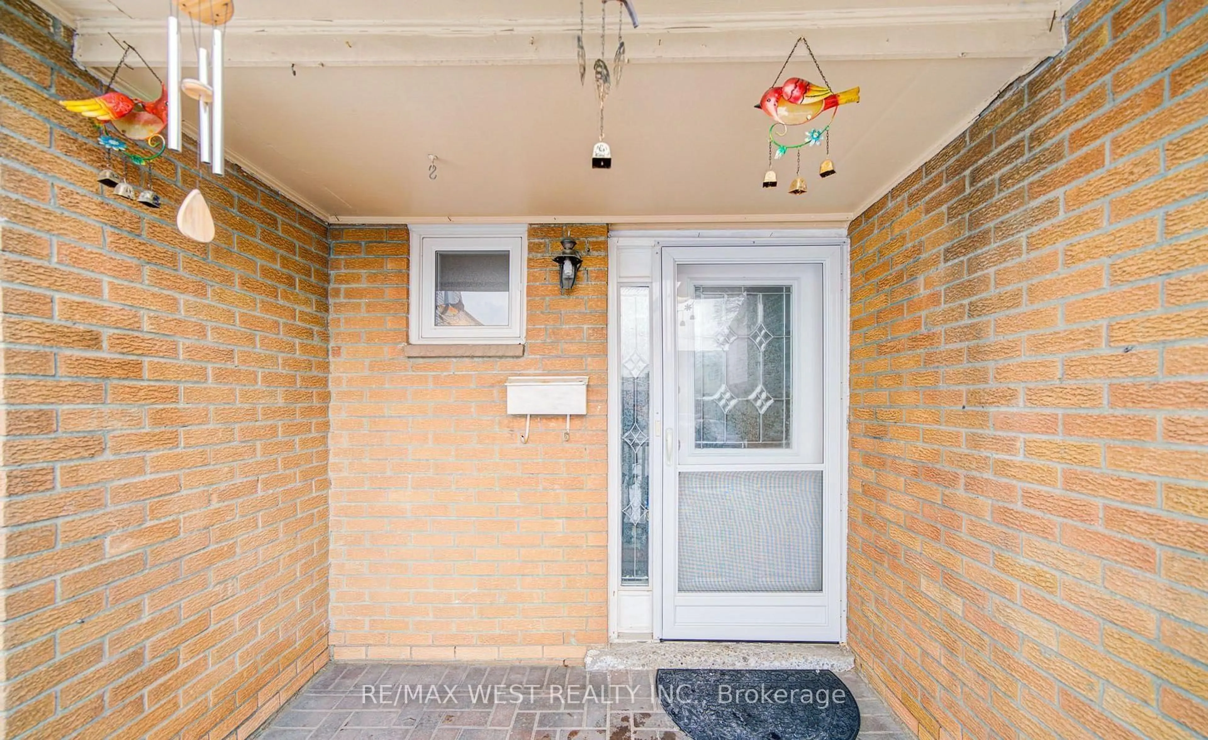 Unknown for 3525 Brandon Gate Dr #71, Mississauga Ontario L4T 3M3