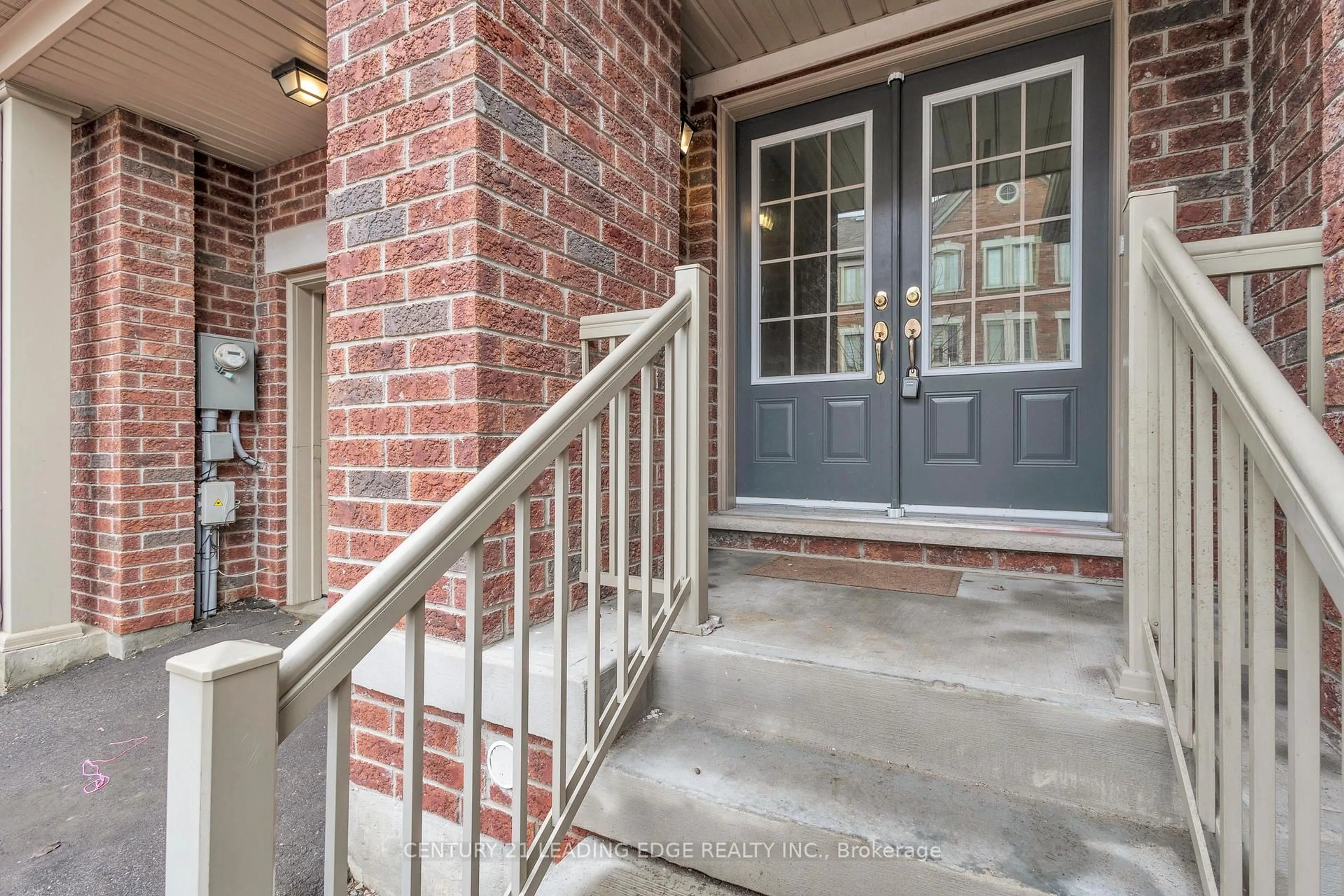 Indoor entryway for 26 Shiff Cres, Brampton Ontario L6Z 0H5