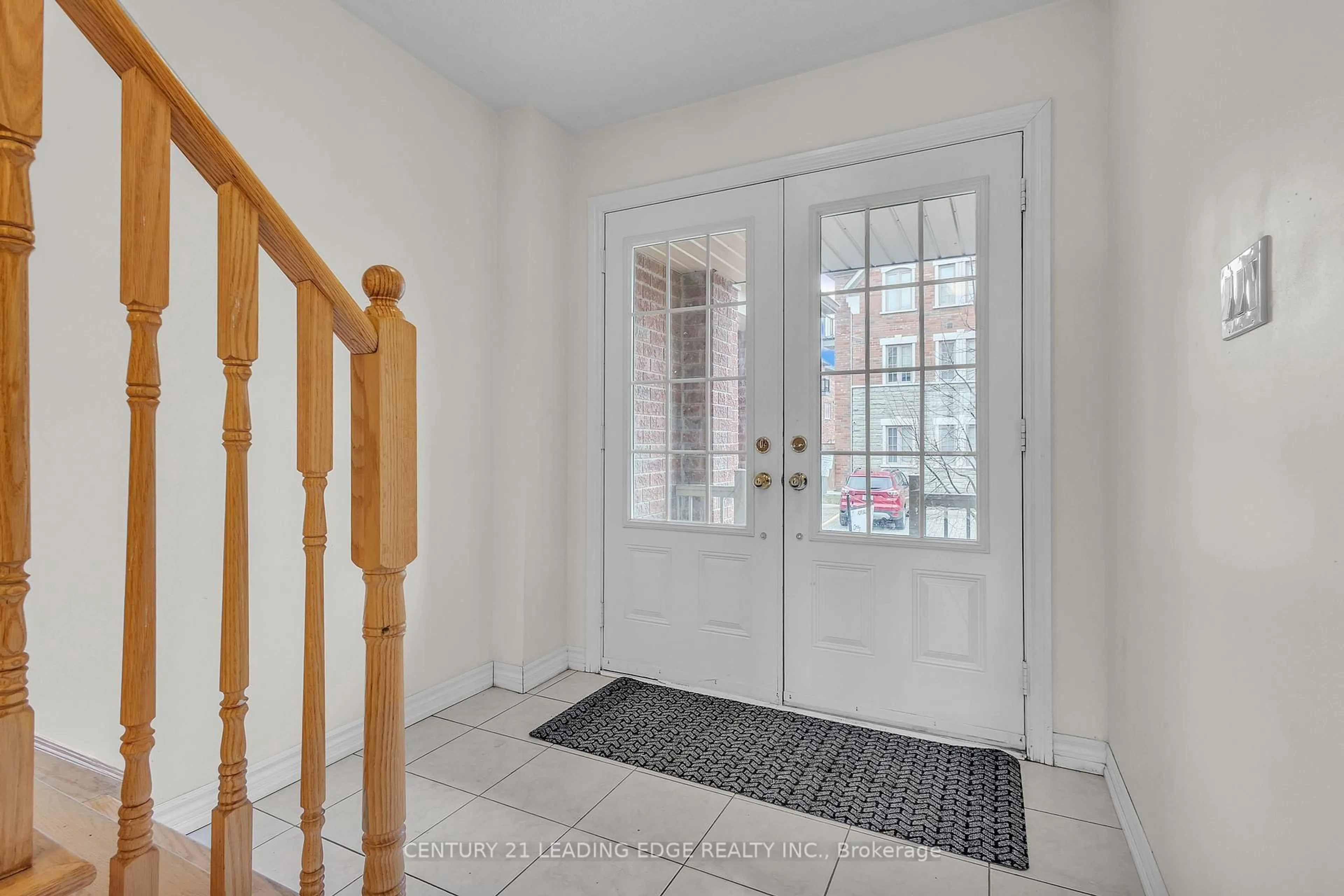 Indoor entryway for 26 Shiff Cres, Brampton Ontario L6Z 0H5