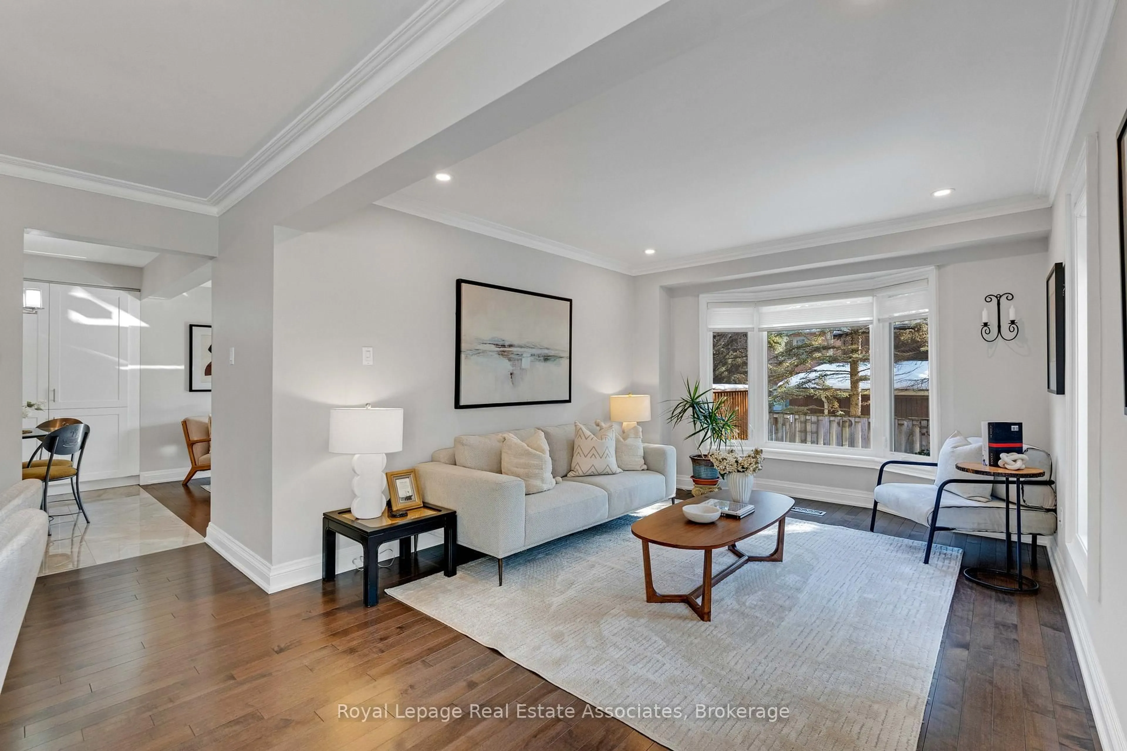 Living room with furniture, unknown for 1905 Broad Hollow Gate #14, Mississauga Ontario L5L 5X2