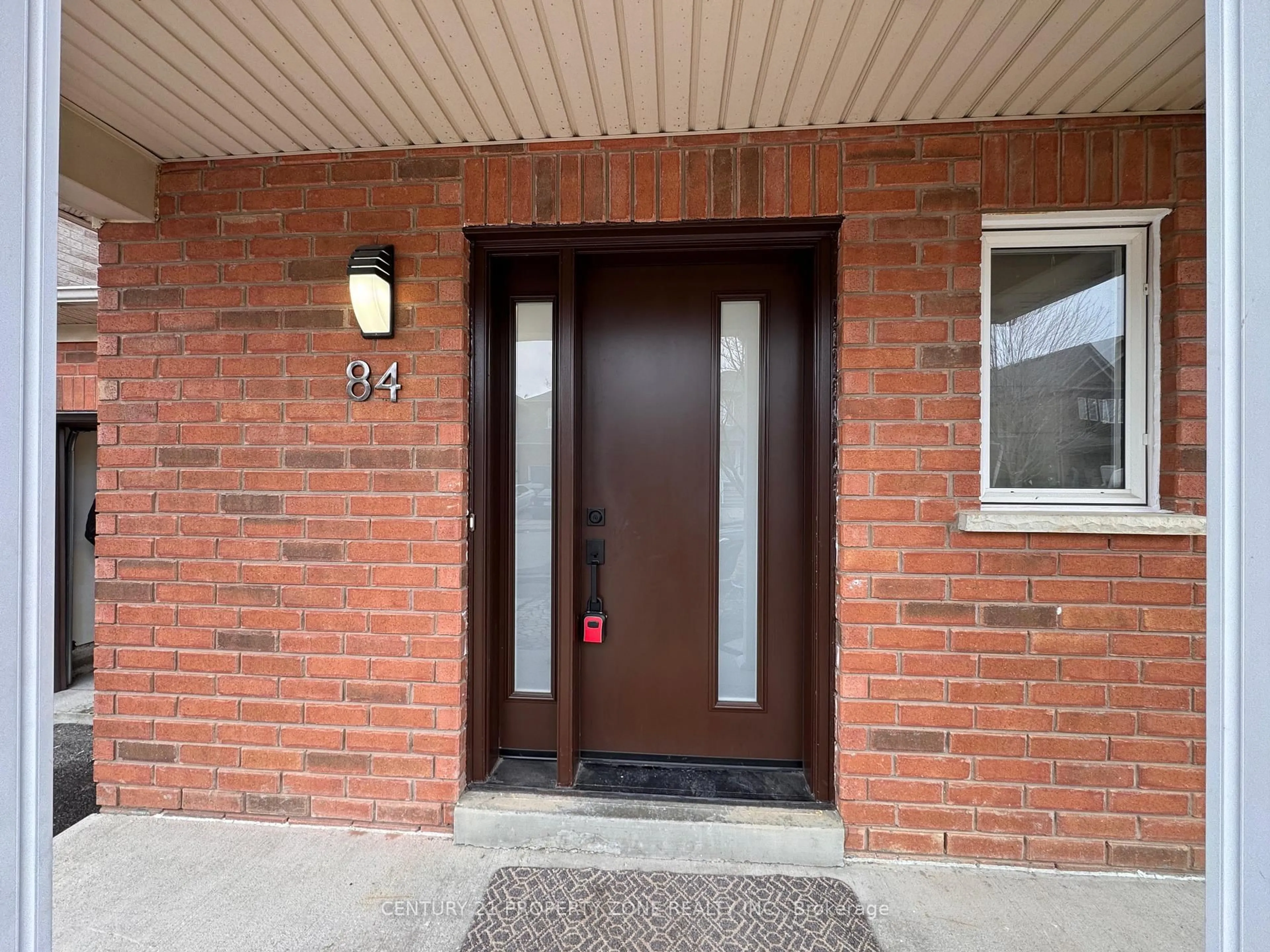 Indoor entryway for 84 Tideland Dr, Brampton Ontario L7A 2W1