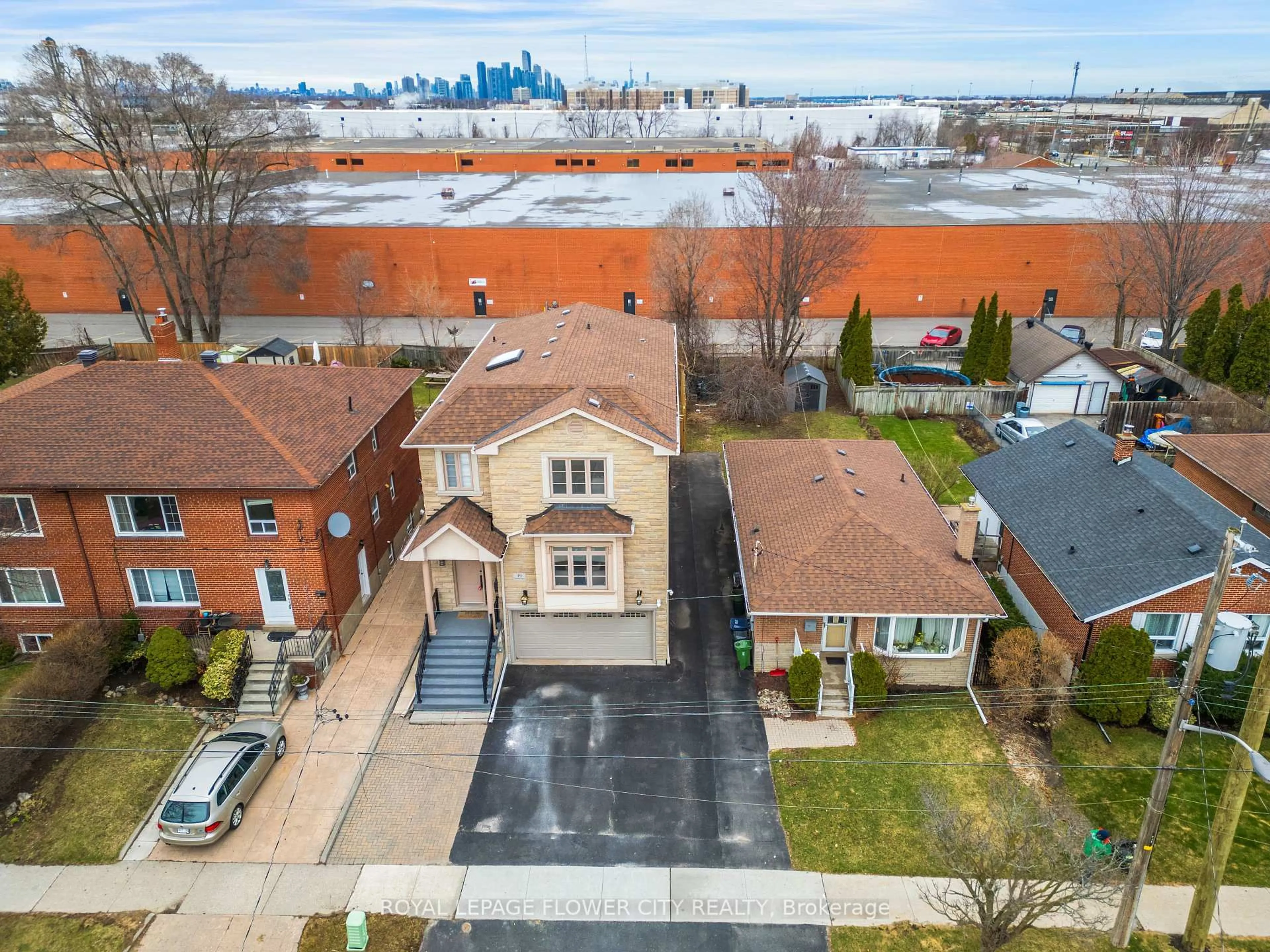 A pic from outside/outdoor area/front of a property/back of a property/a pic from drone, unknown for 19 Connorvale Ave, Toronto Ontario M8W 3Z9