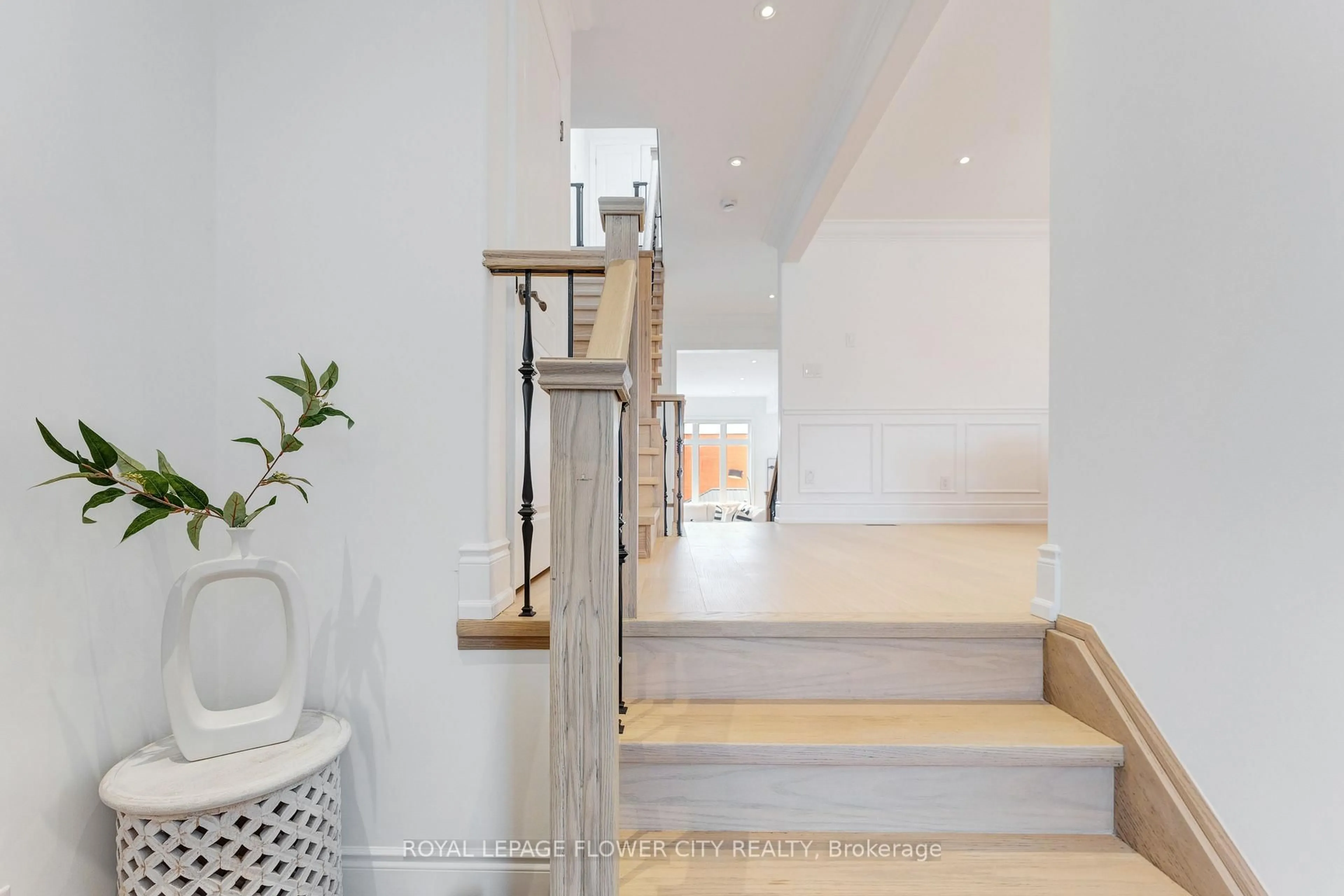 Stairs for 19 Connorvale Ave, Toronto Ontario M8W 3Z9