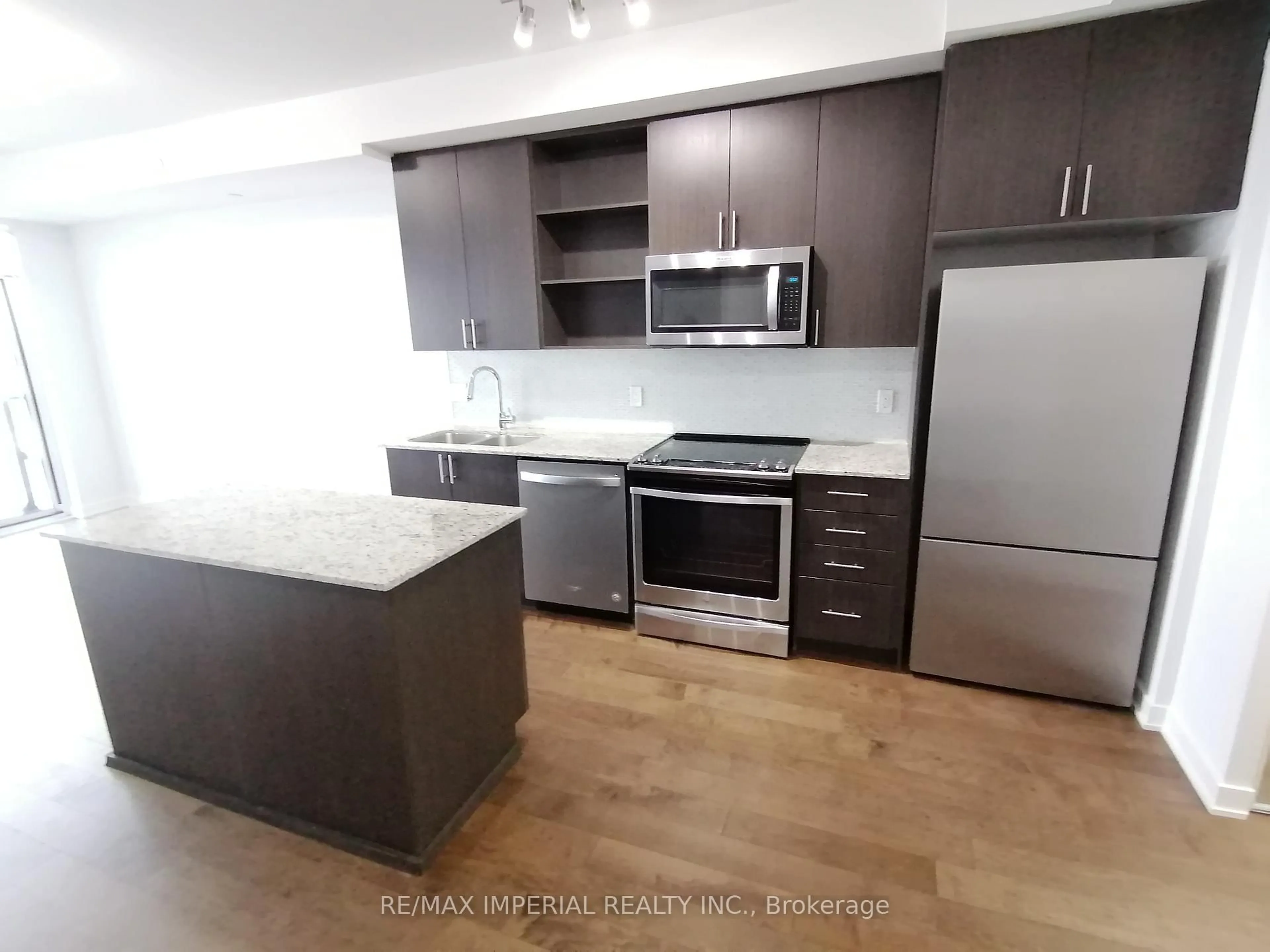 Standard kitchen, wood/laminate floor for 4655 Glen Erin Dr #1201, Mississauga Ontario L5M 0Z1