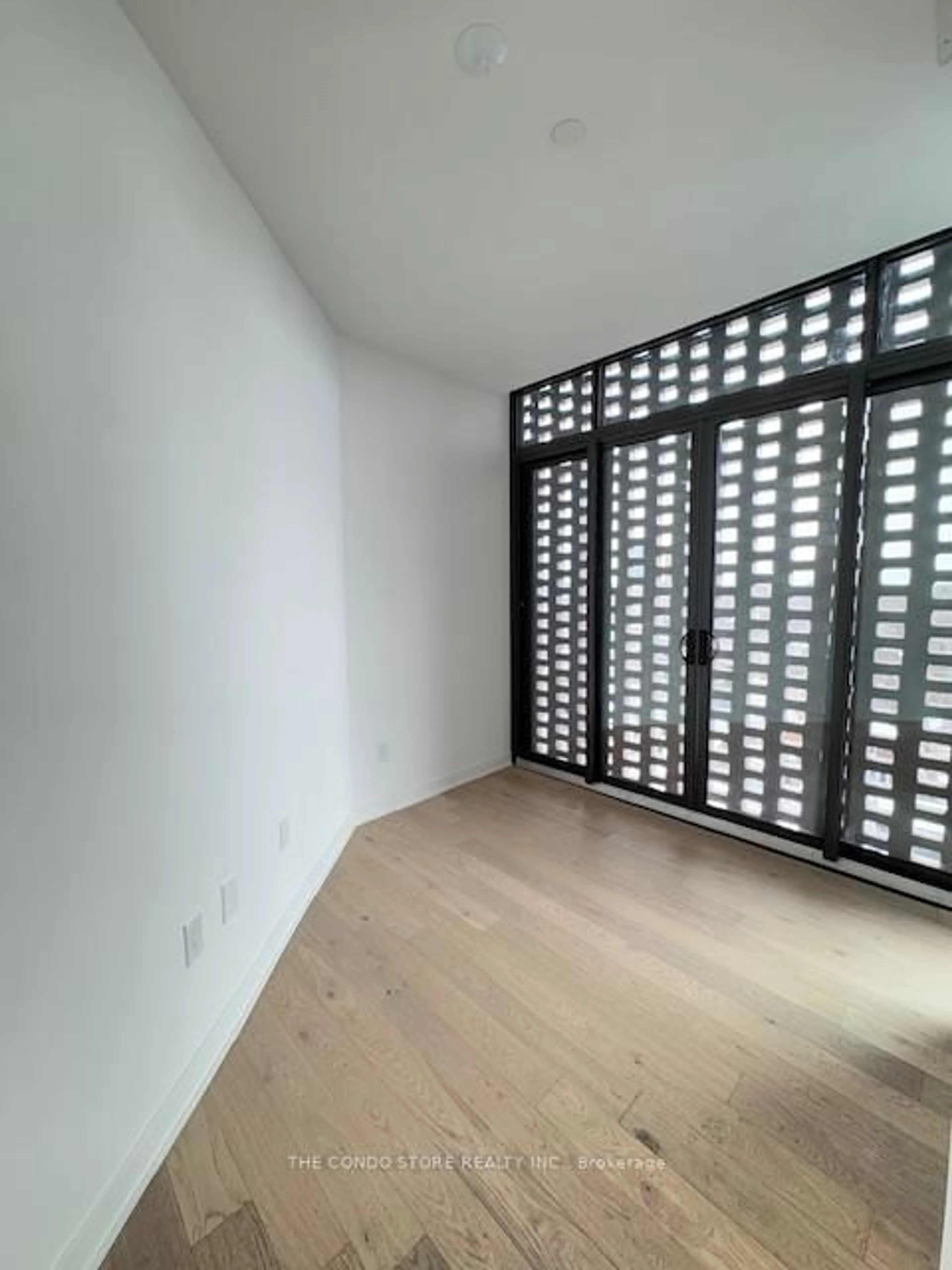 A pic of a room for 2625 Dundas St #809, Toronto Ontario M6P 0C5