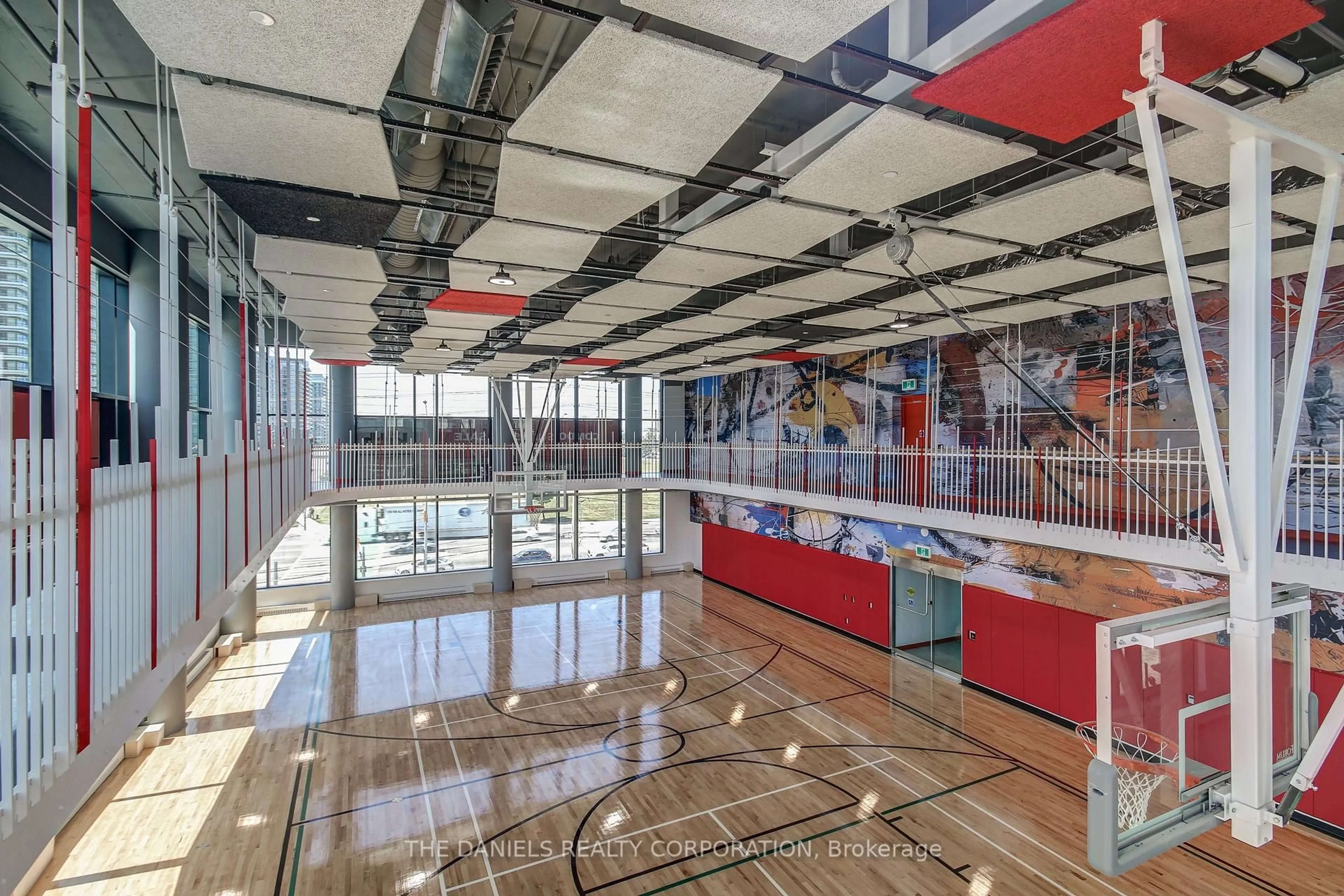 Indoor foyer for 2485 Eglinton Ave #924, Mississauga Ontario L5M 2T1