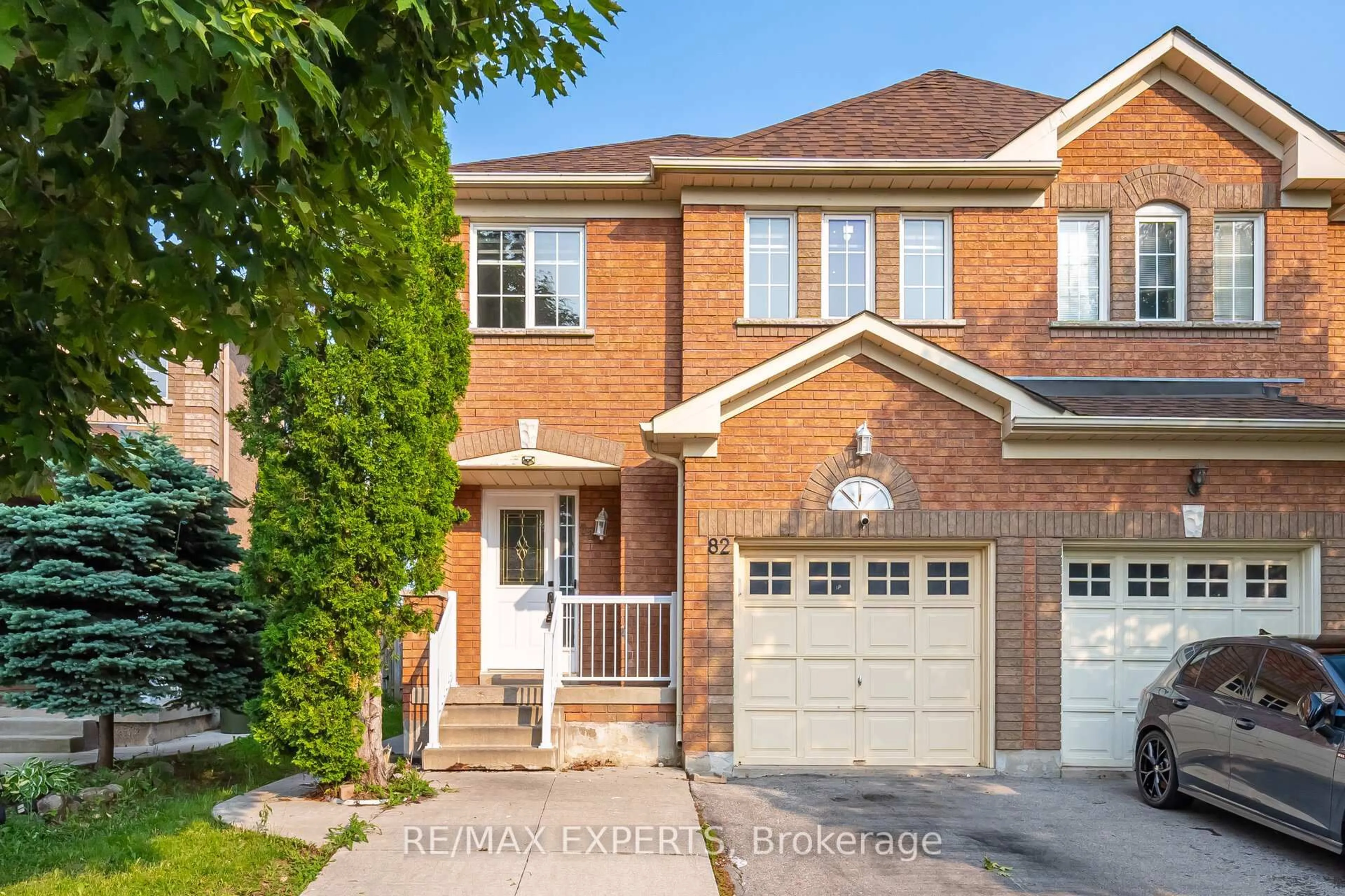 Home with brick exterior material, street for 82 Twin Pines Cres, Brampton Ontario L7A 1M8