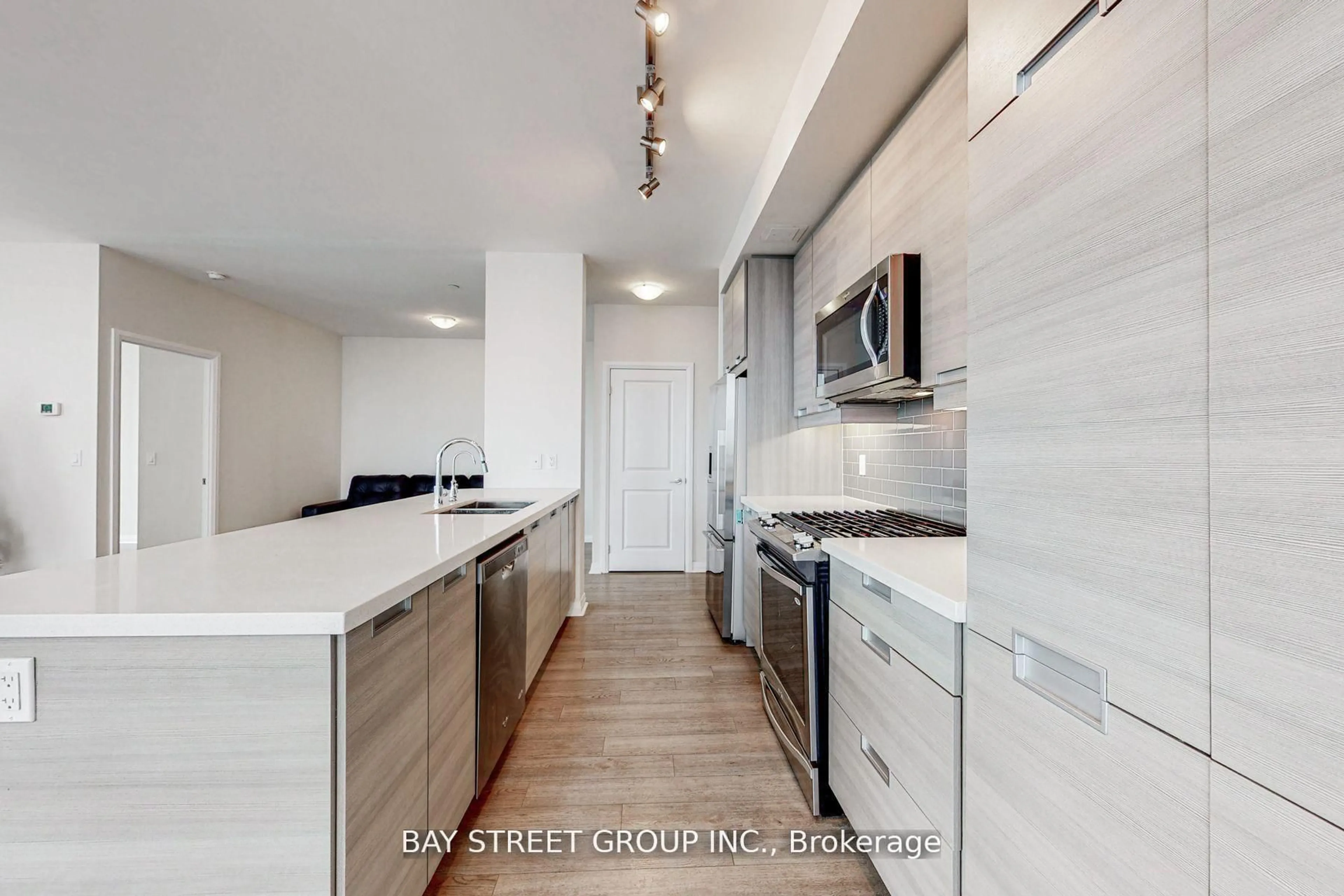 Unknown for 75 Eglinton Ave #2801, Mississauga Ontario L5R 0E5