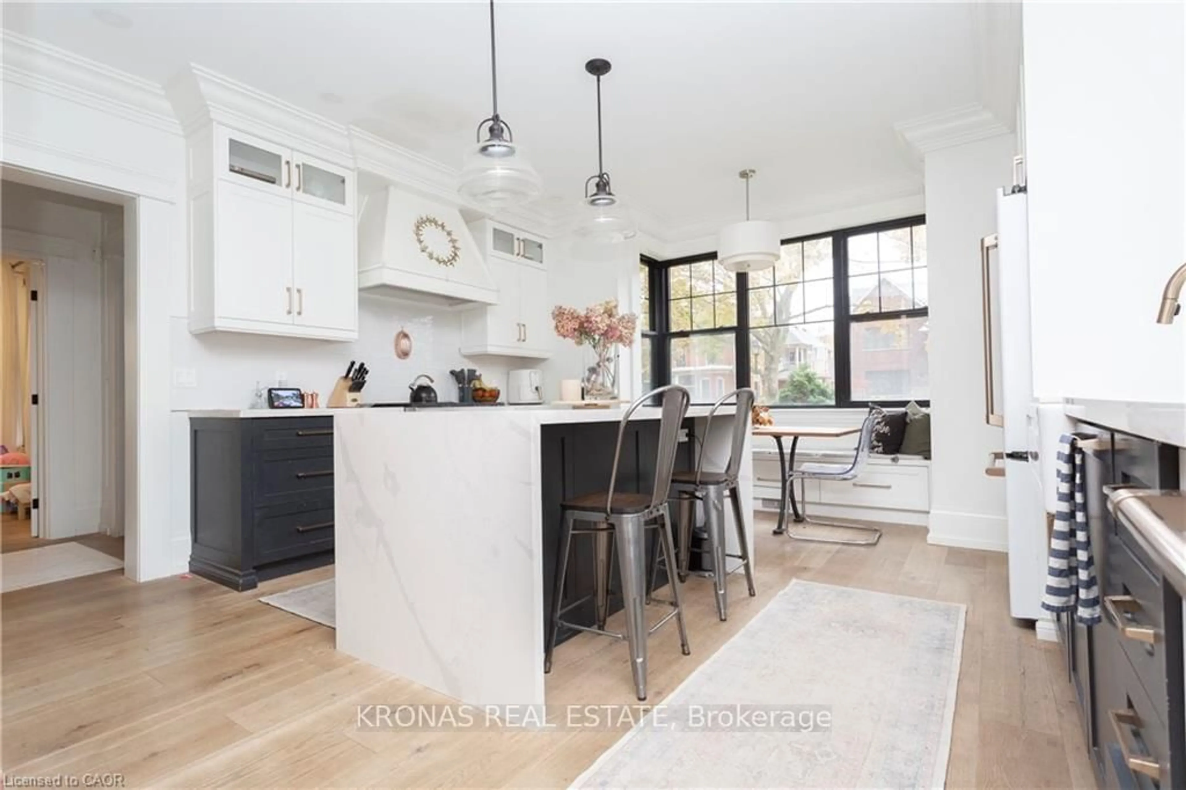 Open concept kitchen, unknown for 1406 Ontario St, Burlington Ontario L7S 1G4