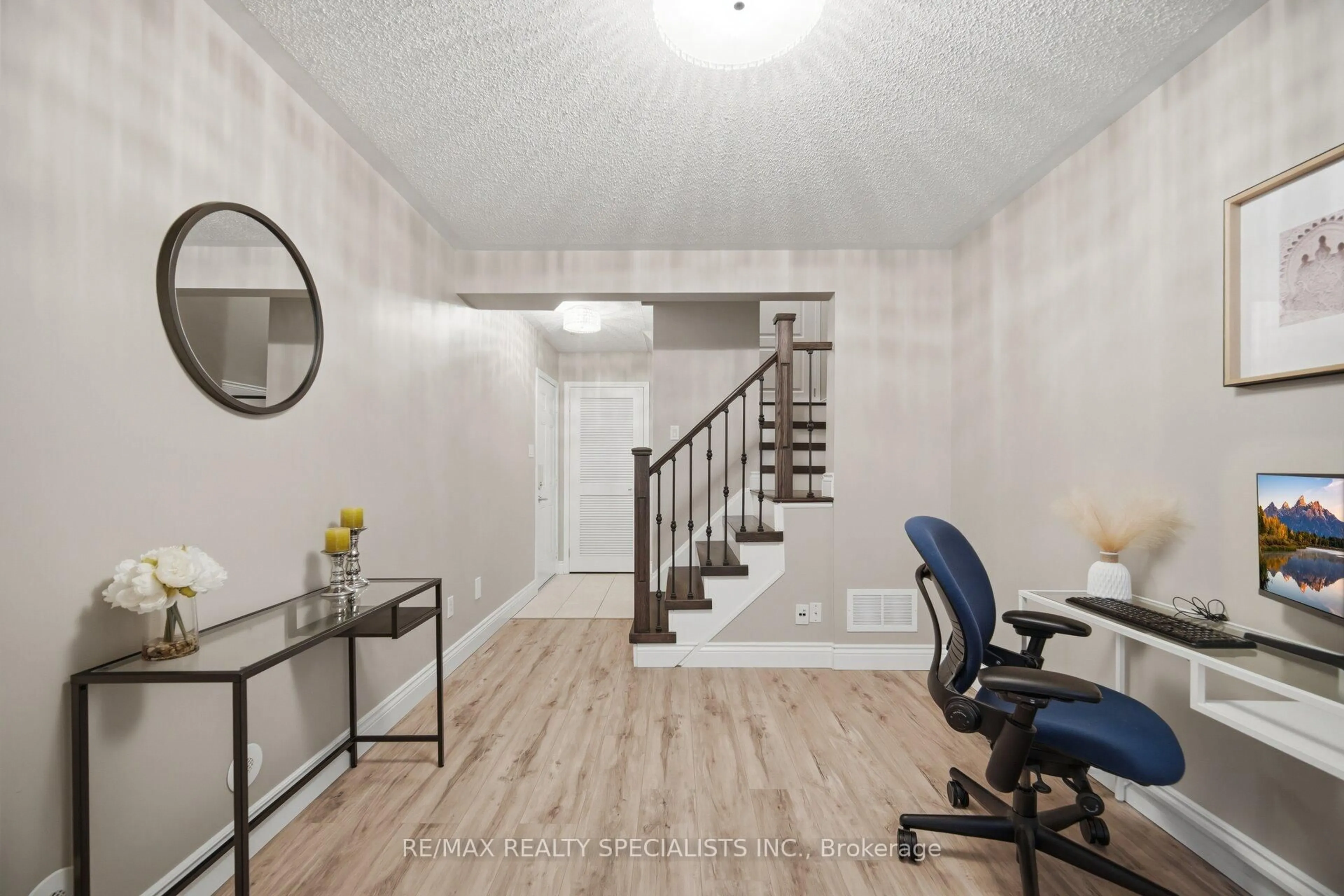 Unknown for 932 Sprague Pl, Milton Ontario L9T 0K8