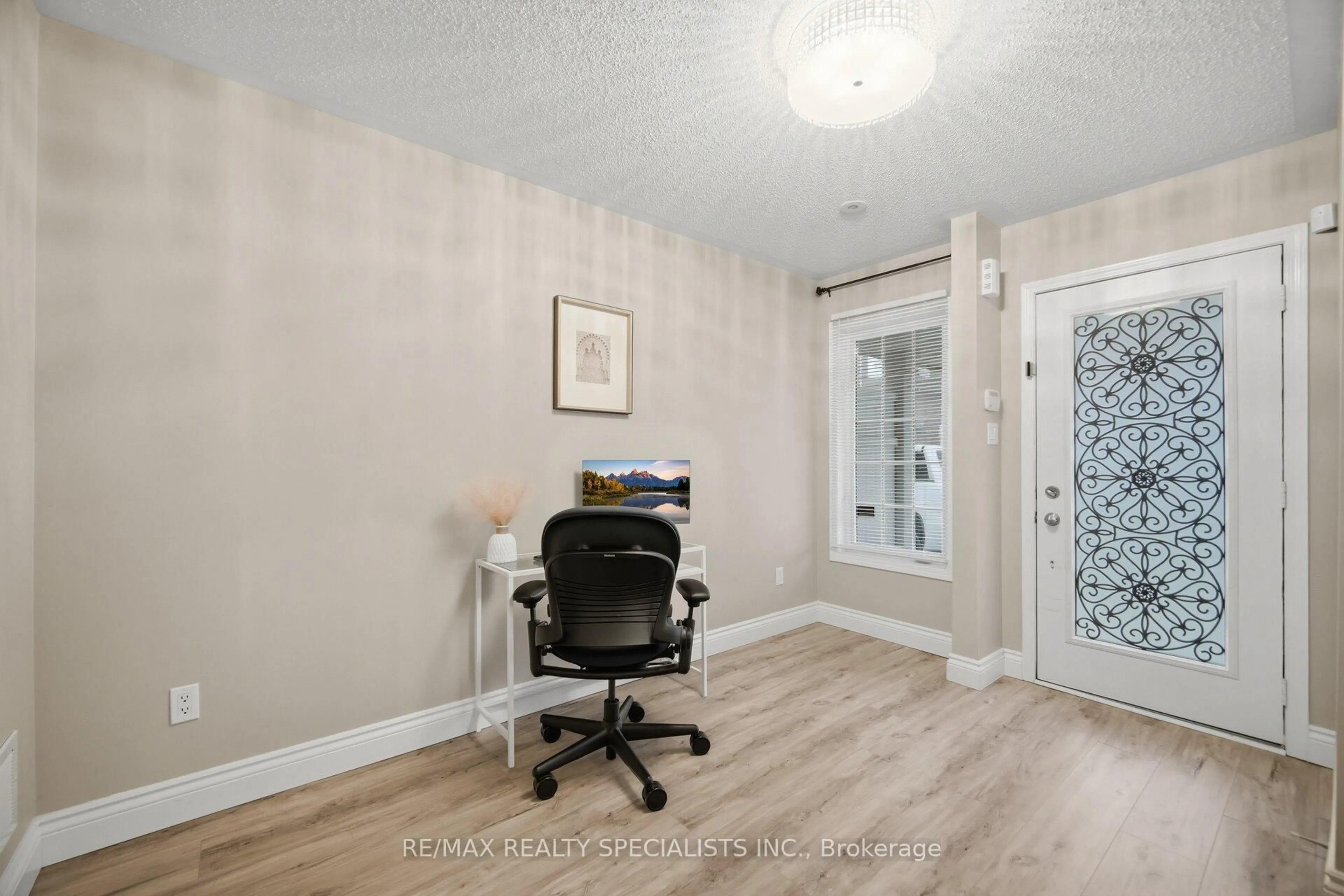 A pic of a room for 932 Sprague Pl, Milton Ontario L9T 0K8