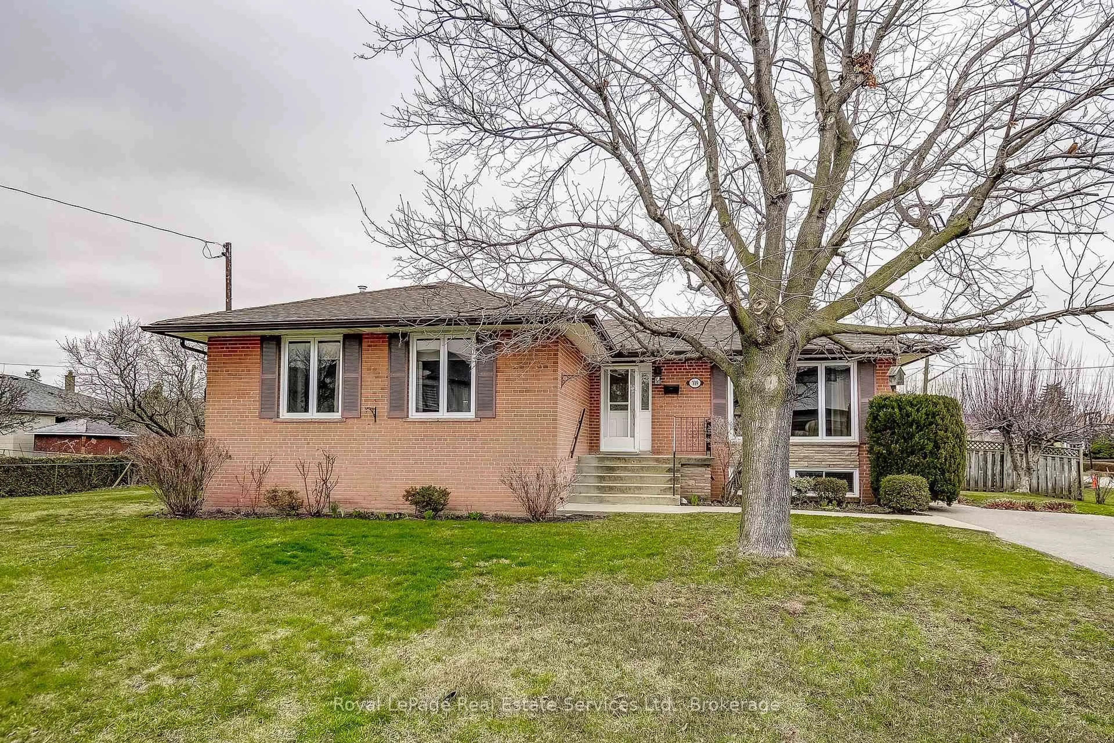 Home with brick exterior material, street for 339 Weighton Ave, Oakville Ontario L6R 2R5